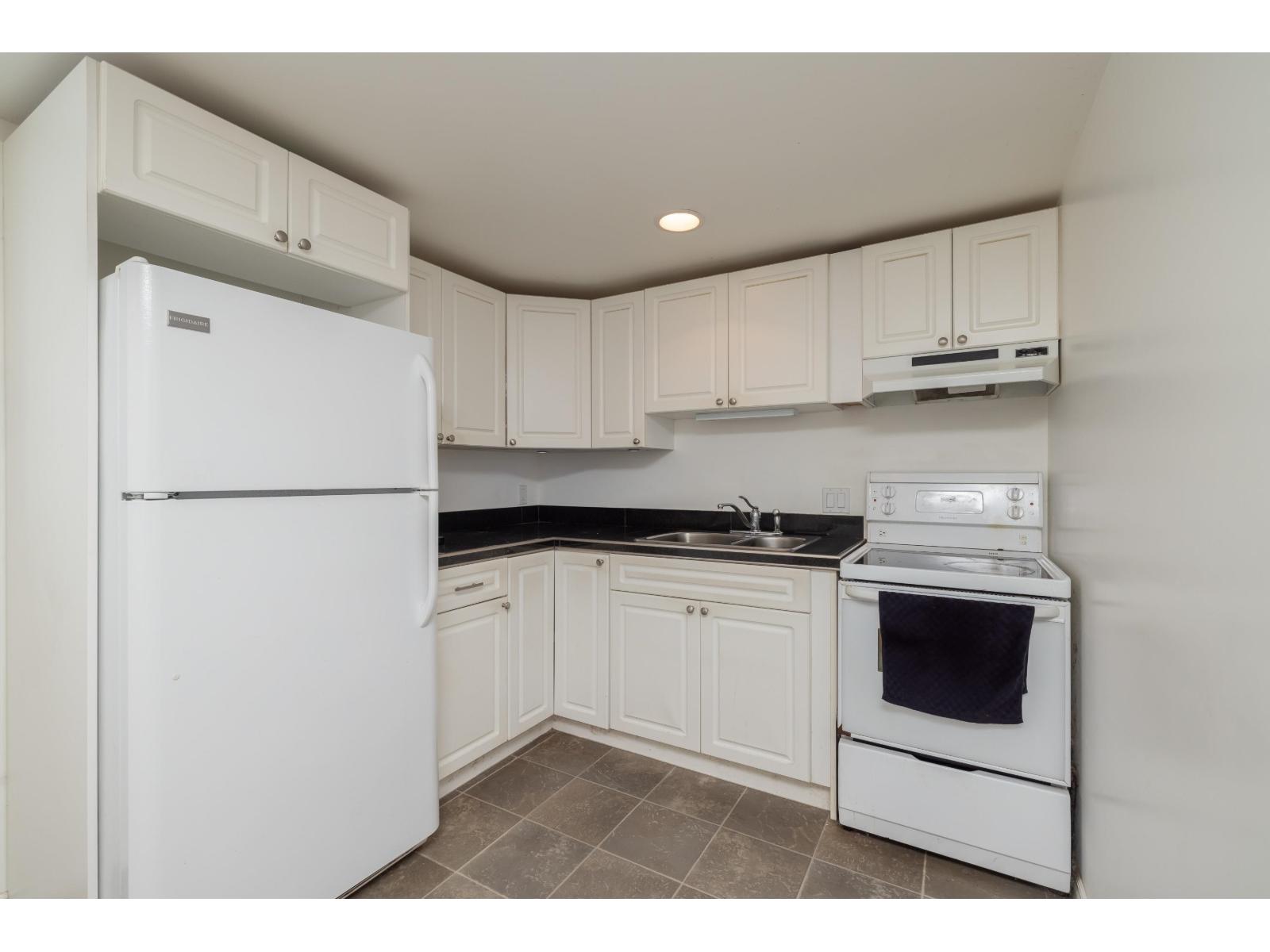 33506 Ihles Avenue, Mission, British Columbia  V2V 6Y1 - Photo 11 - R3129145