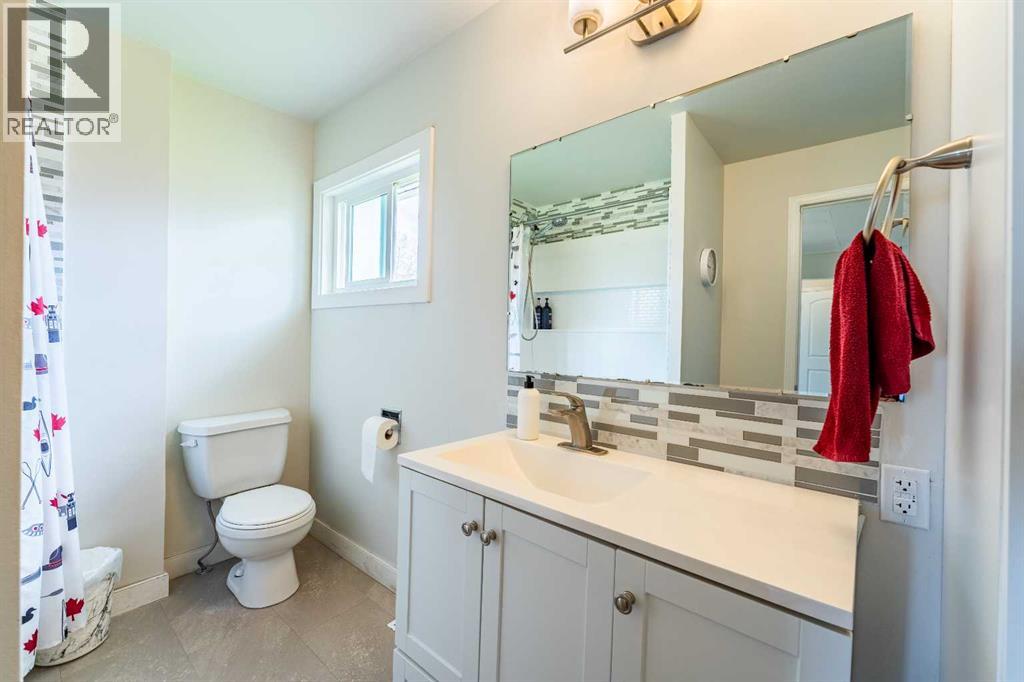 370 16 Avenue, Diamond Valley, Alberta  T0L 2A0 - Photo 44 - A2309248