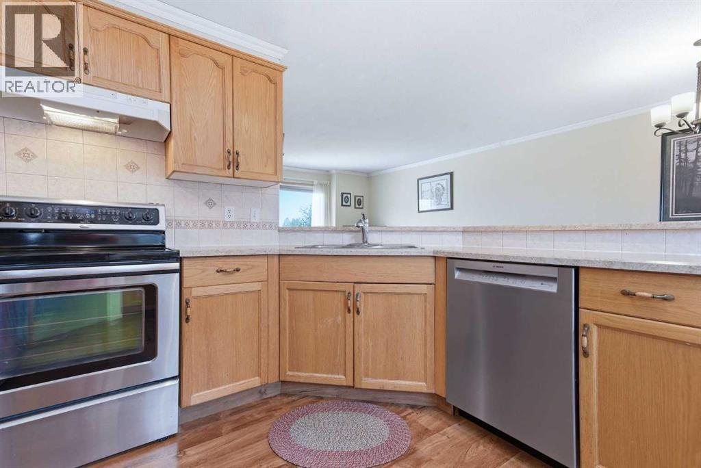 4318 60 Avenue, Innisfail, Alberta  T4G 1L2 - Photo 5 - A2315524