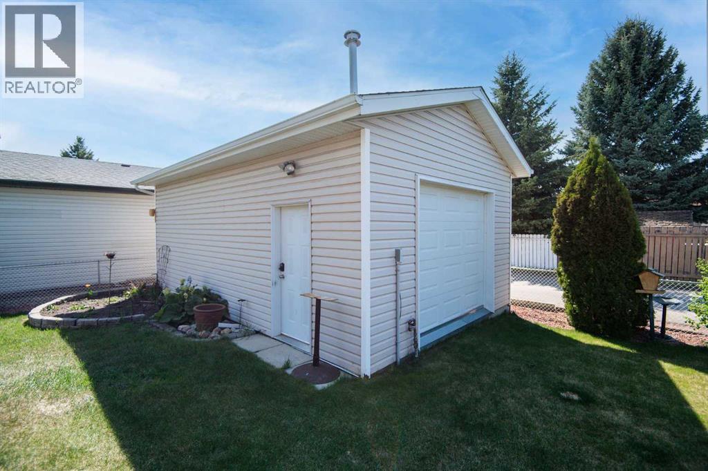 4318 60 Avenue, Innisfail, Alberta  T4G 1L2 - Photo 38 - A2315524