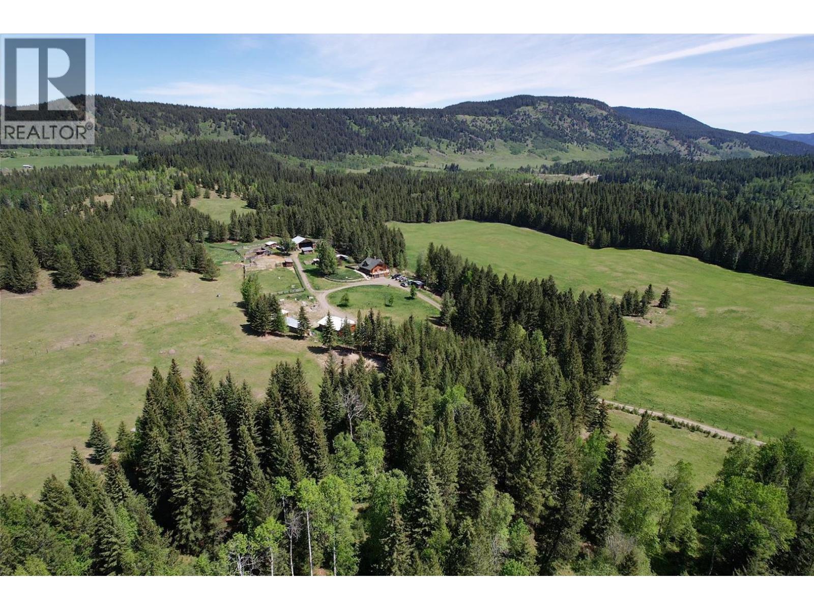 4485 Trip Road, 100 Mile House, British Columbia  V0K 1M0 - Photo 2 - R3129254
