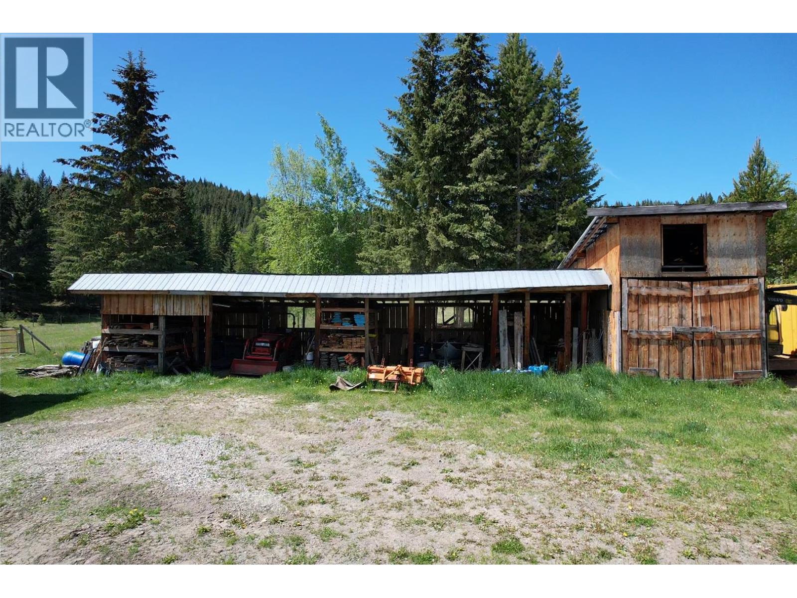 4485 Trip Road, 100 Mile House, British Columbia  V0K 1M0 - Photo 39 - R3129254