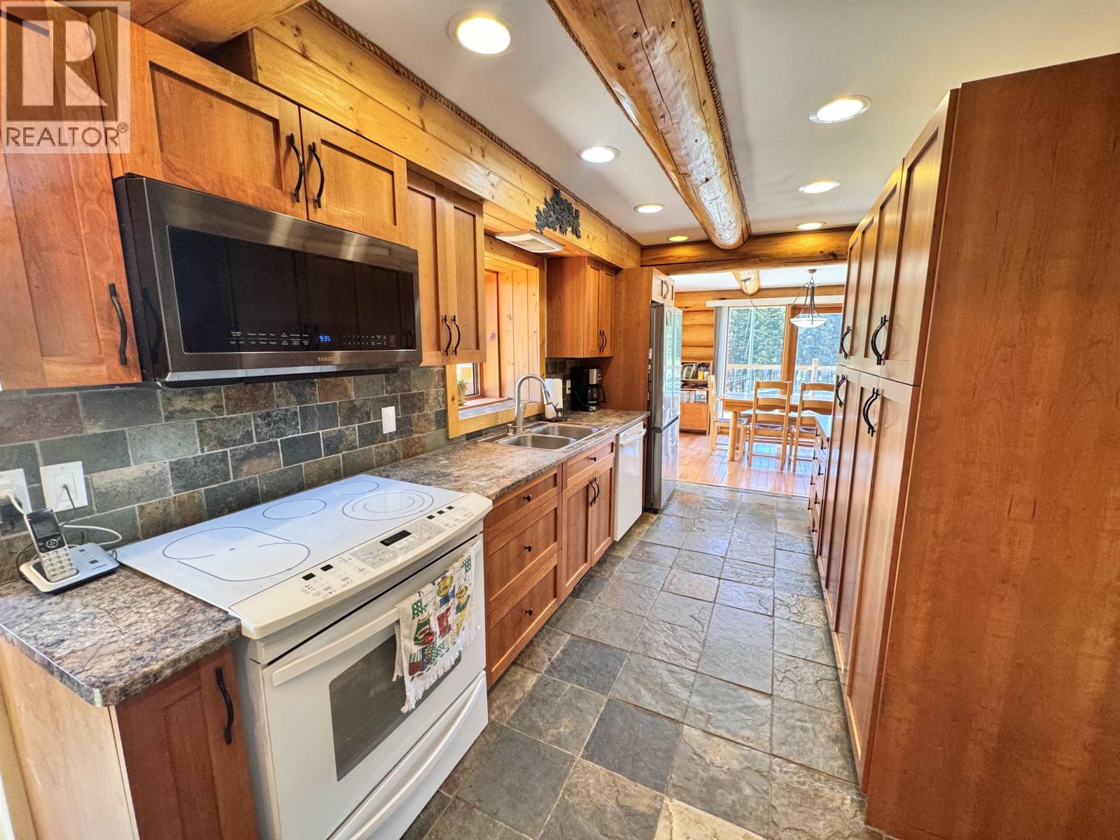 4485 Trip Road, 100 Mile House, British Columbia  V0K 1M0 - Photo 5 - R3129254
