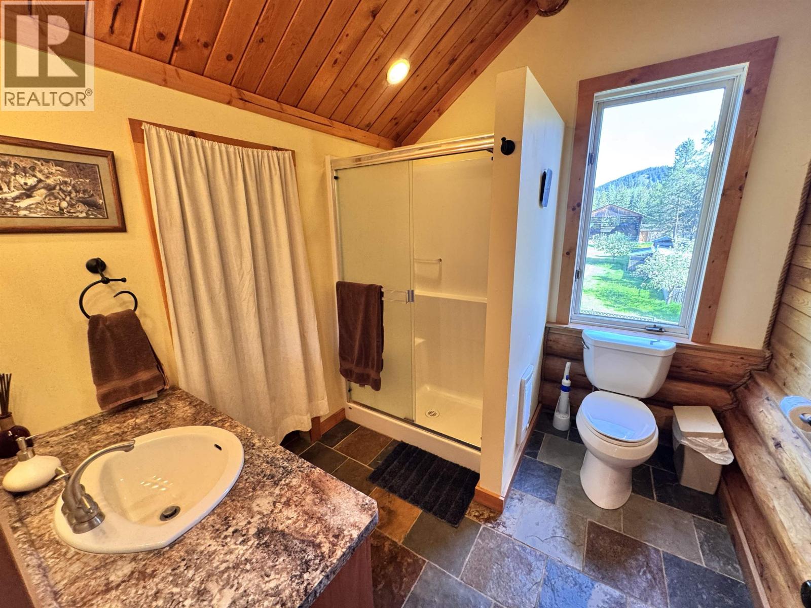 4485 Trip Road, 100 Mile House, British Columbia  V0K 1M0 - Photo 18 - R3129254