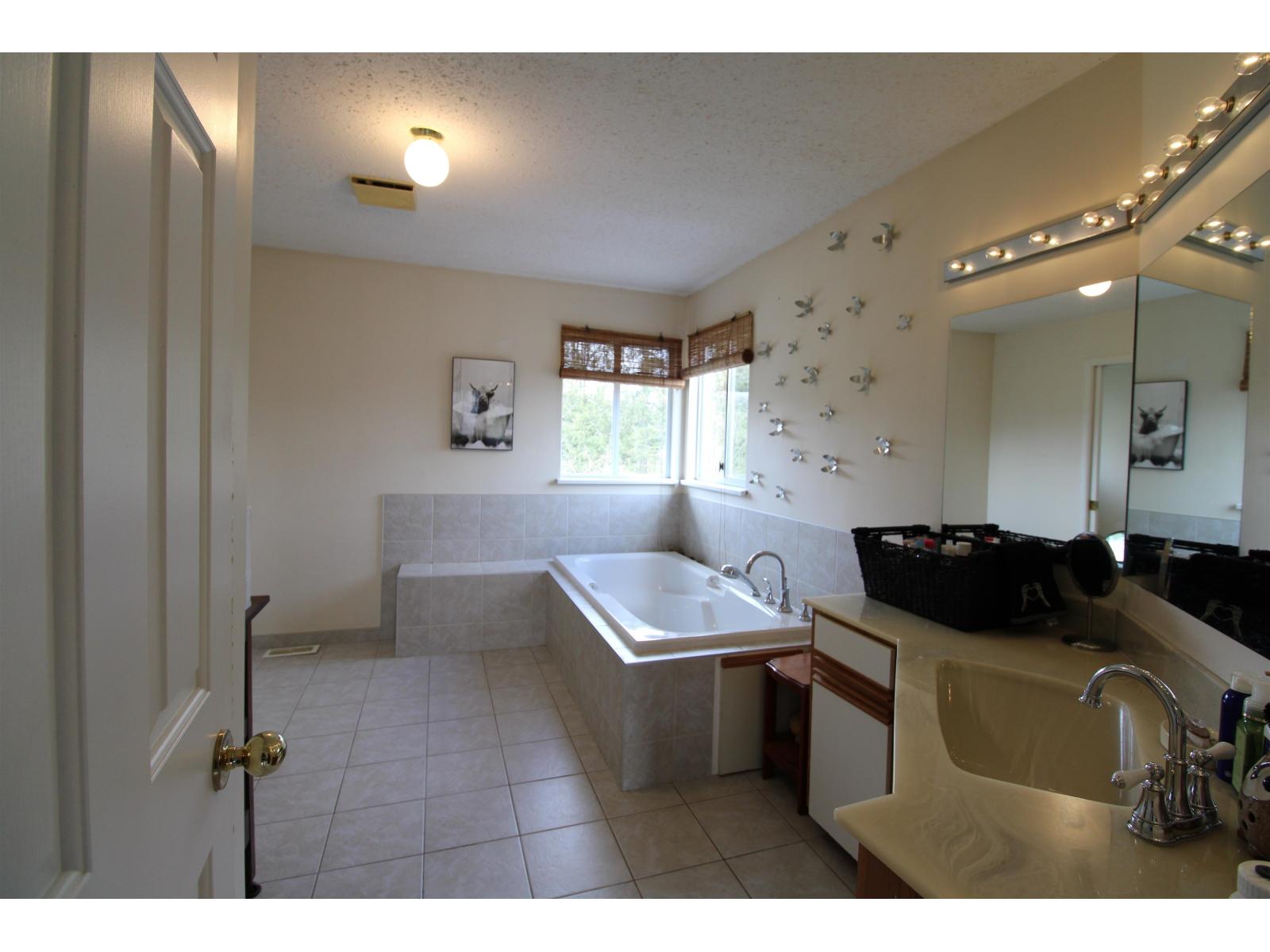 22828 38 Avenue, Langley, British Columbia  V2Z 2G9 - Photo 14 - R3097940