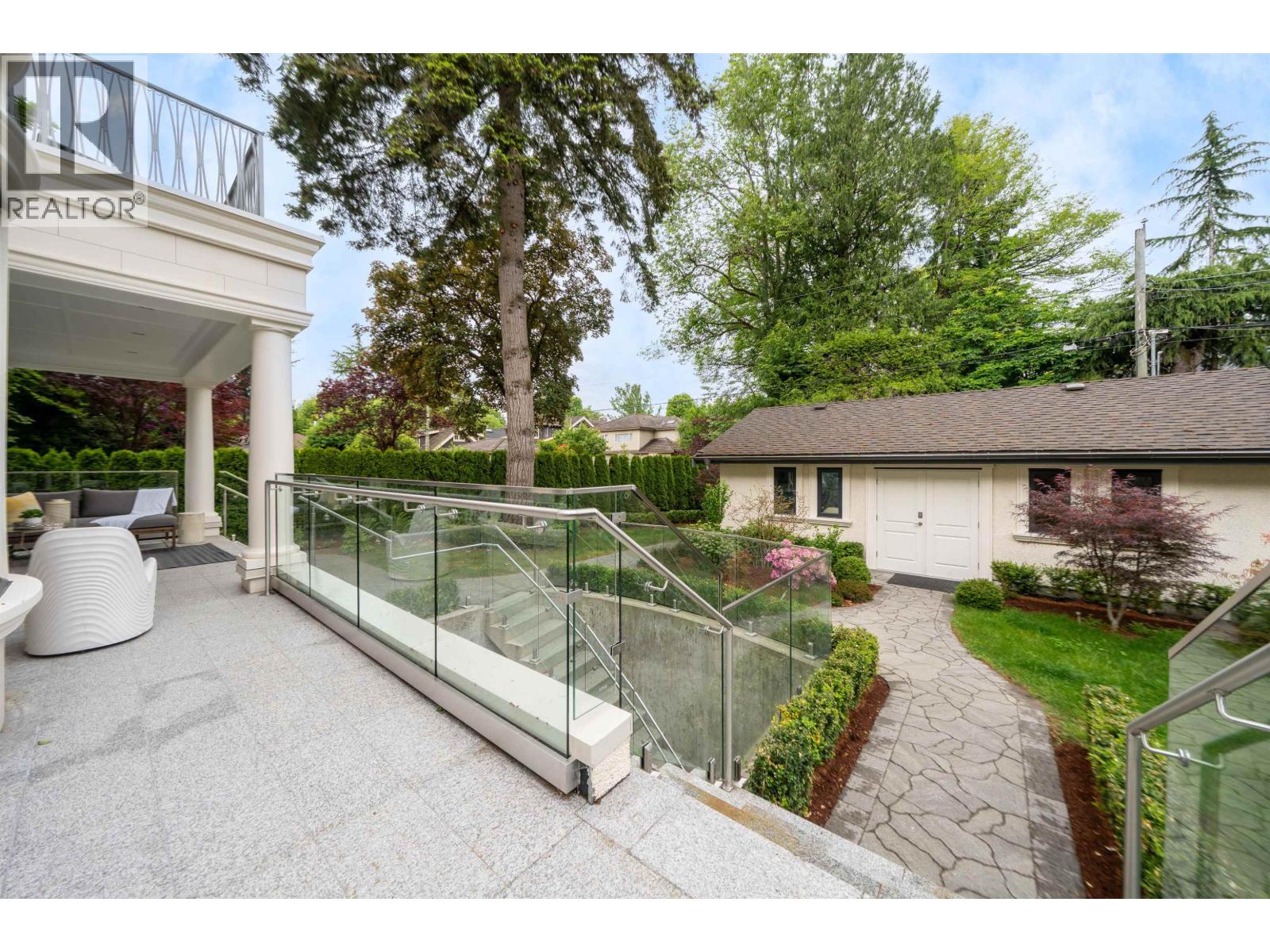 Listing Picture 39 of 40 : 5188 YEW STREET, Vancouver / 溫哥華 - 魯藝地產 Yvonne Lu Group - MLS Medallion Club Member
