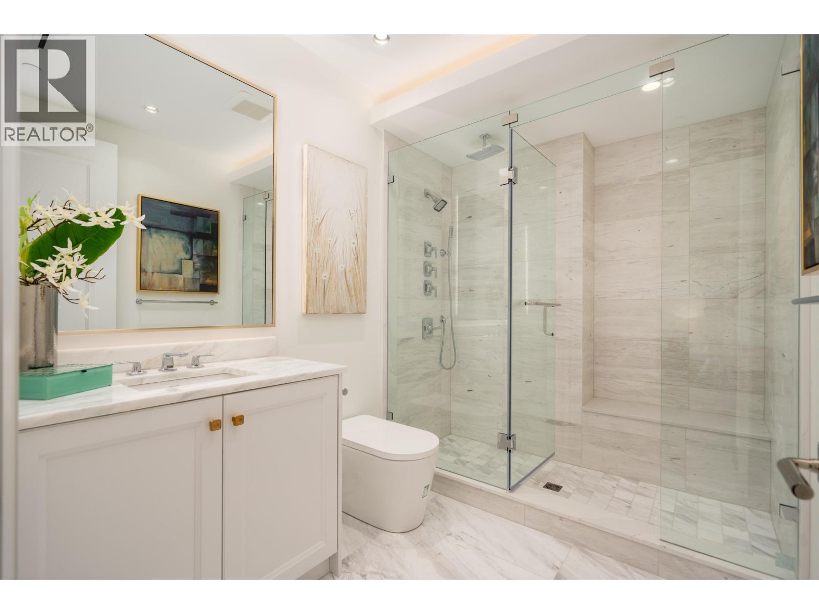 Listing Picture 34 of 40 : 5188 YEW STREET, Vancouver / 溫哥華 - 魯藝地產 Yvonne Lu Group - MLS Medallion Club Member