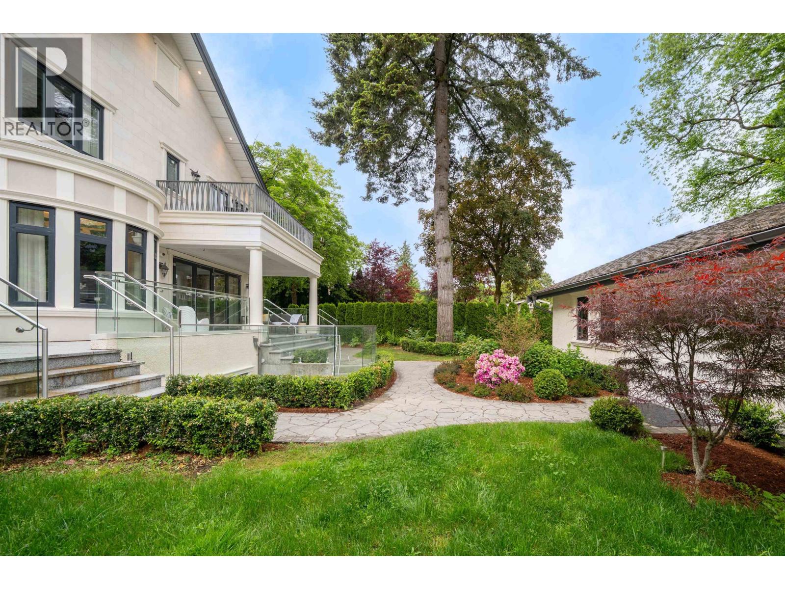 Listing Picture 36 of 40 : 5188 YEW STREET, Vancouver / 溫哥華 - 魯藝地產 Yvonne Lu Group - MLS Medallion Club Member