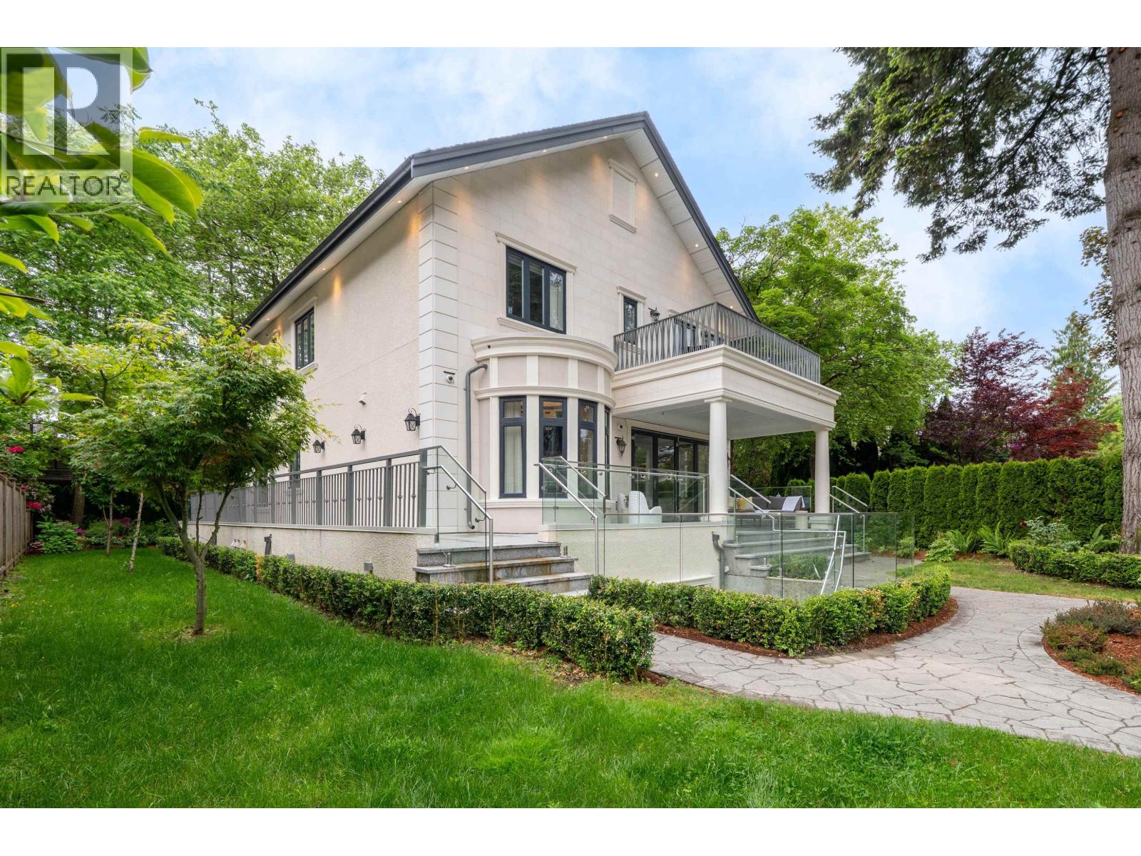 Listing Picture 38 of 40 : 5188 YEW STREET, Vancouver / 溫哥華 - 魯藝地產 Yvonne Lu Group - MLS Medallion Club Member