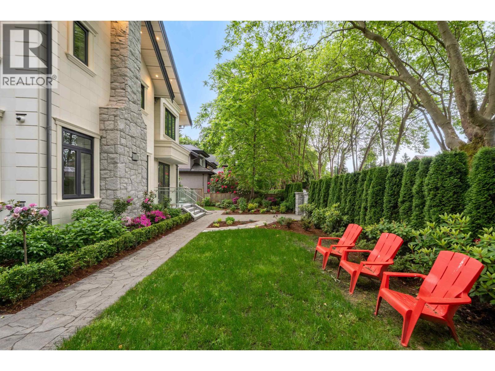 Listing Picture 40 of 40 : 5188 YEW STREET, Vancouver / 溫哥華 - 魯藝地產 Yvonne Lu Group - MLS Medallion Club Member