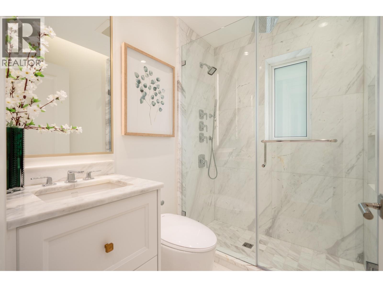 Listing Picture 20 of 40 : 5188 YEW STREET, Vancouver / 溫哥華 - 魯藝地產 Yvonne Lu Group - MLS Medallion Club Member
