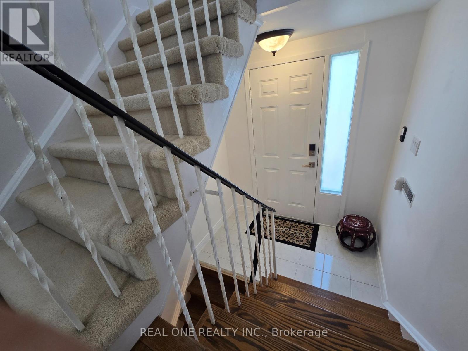 174 Rusty Crestway, Toronto, Ontario  M2J 2Y6 - Photo 20 - C13208108