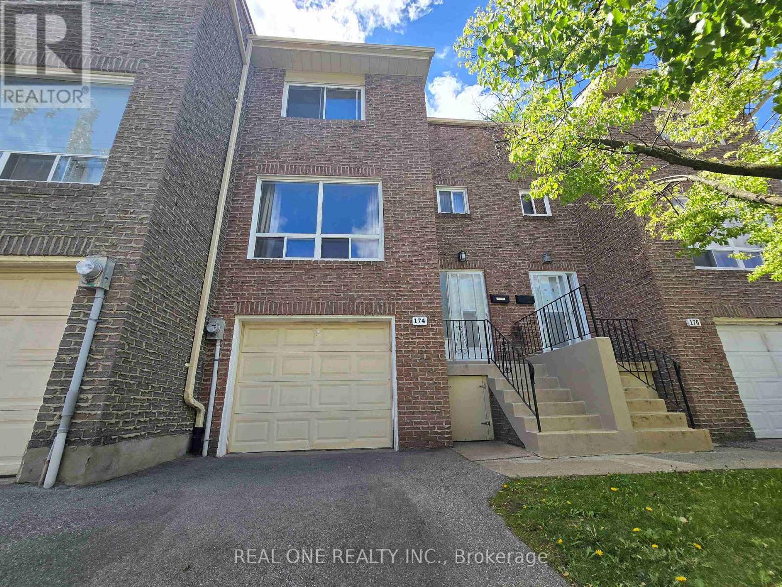 174 RUSTY CRESTWAY, Toronto, Ontario