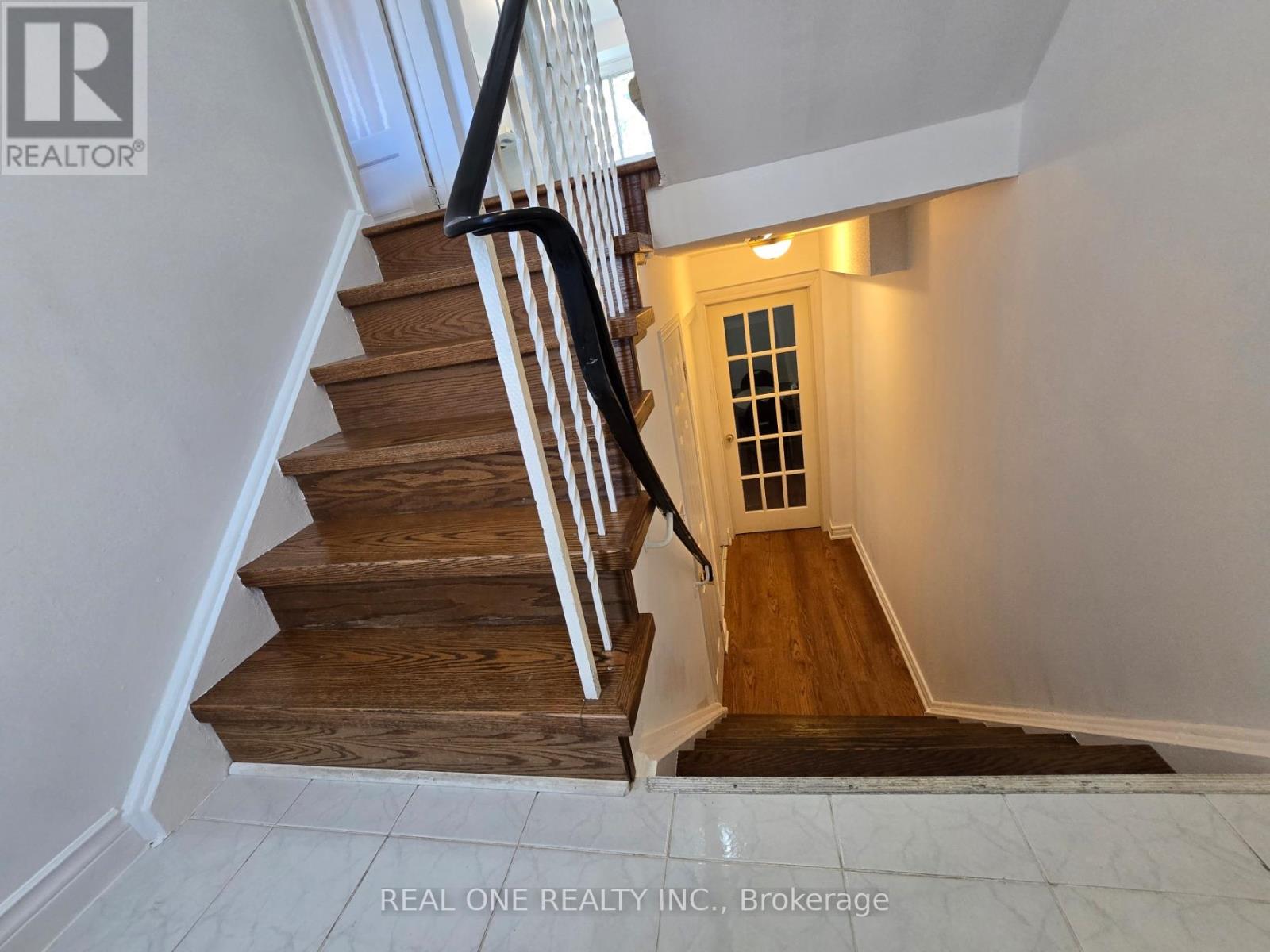 174 Rusty Crestway, Toronto, Ontario  M2J 2Y6 - Photo 29 - C13208108