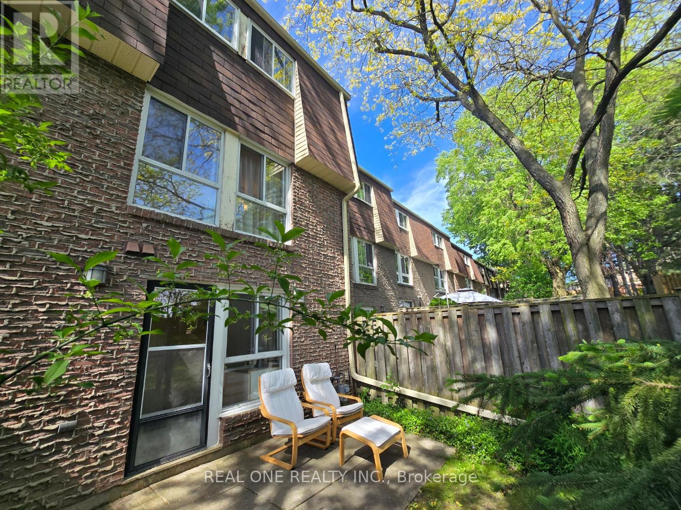 174 Rusty Crestway, Toronto, Ontario  M2J 2Y6 - Photo 37 - C13208108