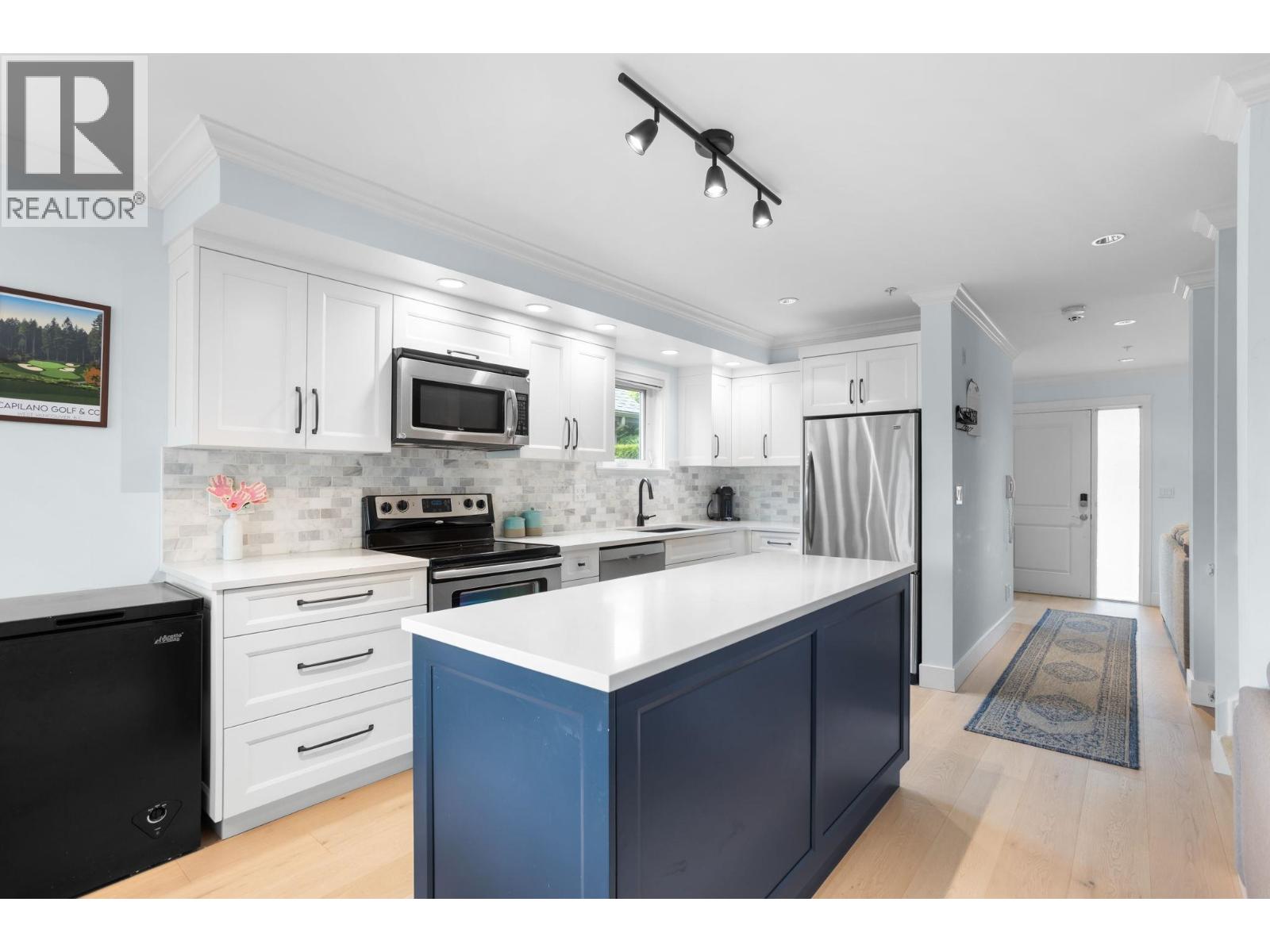 1121 St. Andrews Avenue, North Vancouver, British Columbia  V7L 0A6 - Photo 4 - R3128936