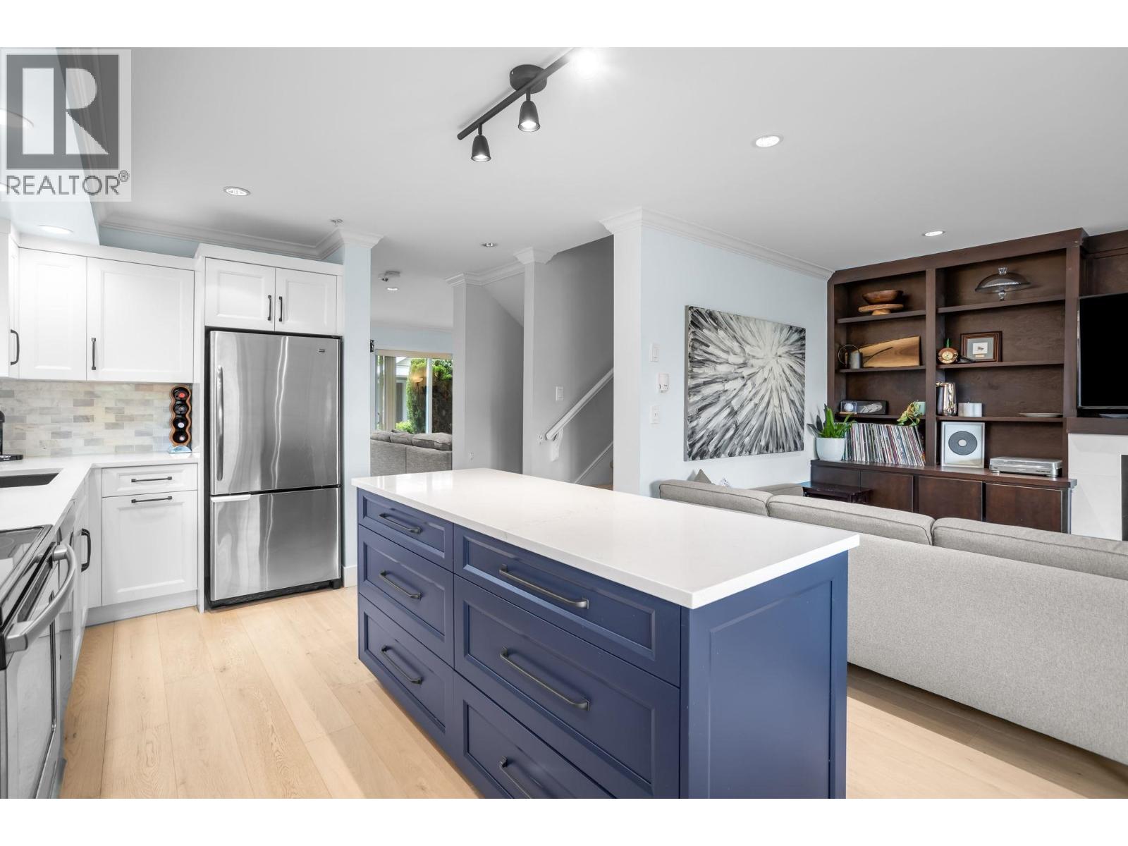 1121 St. Andrews Avenue, North Vancouver, British Columbia  V7L 0A6 - Photo 10 - R3128936