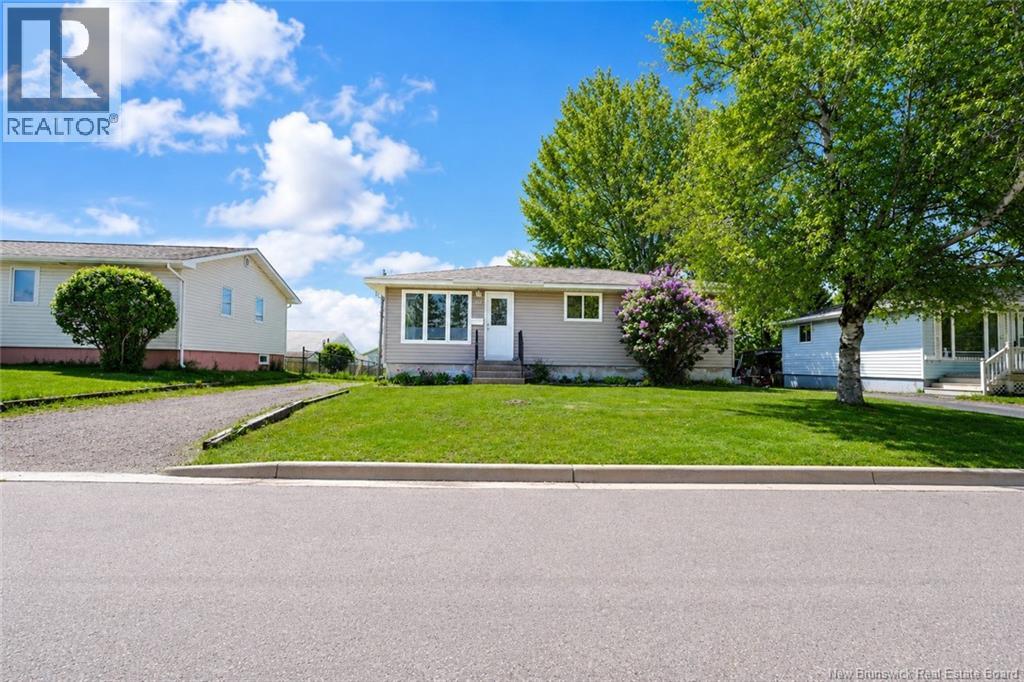 168 Virginia, Dieppe, New Brunswick