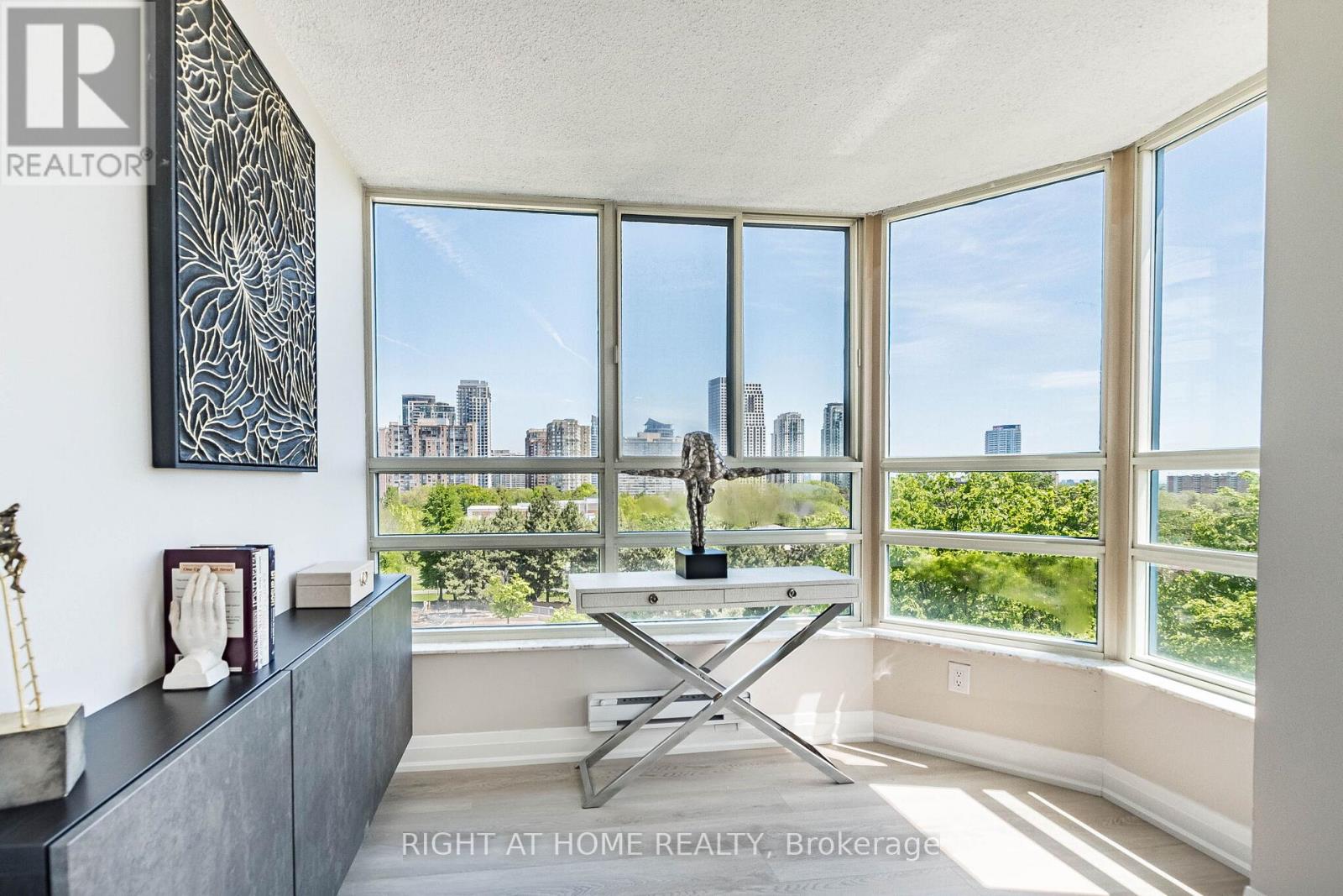 704 - 250 Webb Drive, Mississauga, Ontario  L5B 3Z4 - Photo 13 - W13205818