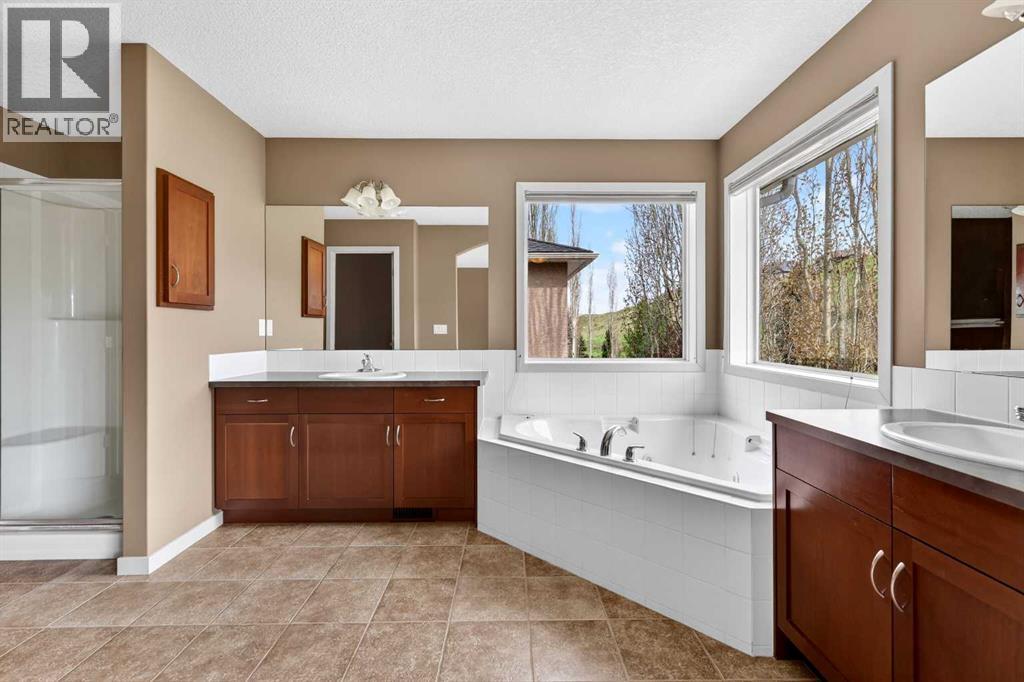 337 Discovery Ridge Boulevard Sw, Calgary, Alberta  T3H 5T6 - Photo 31 - A2314942