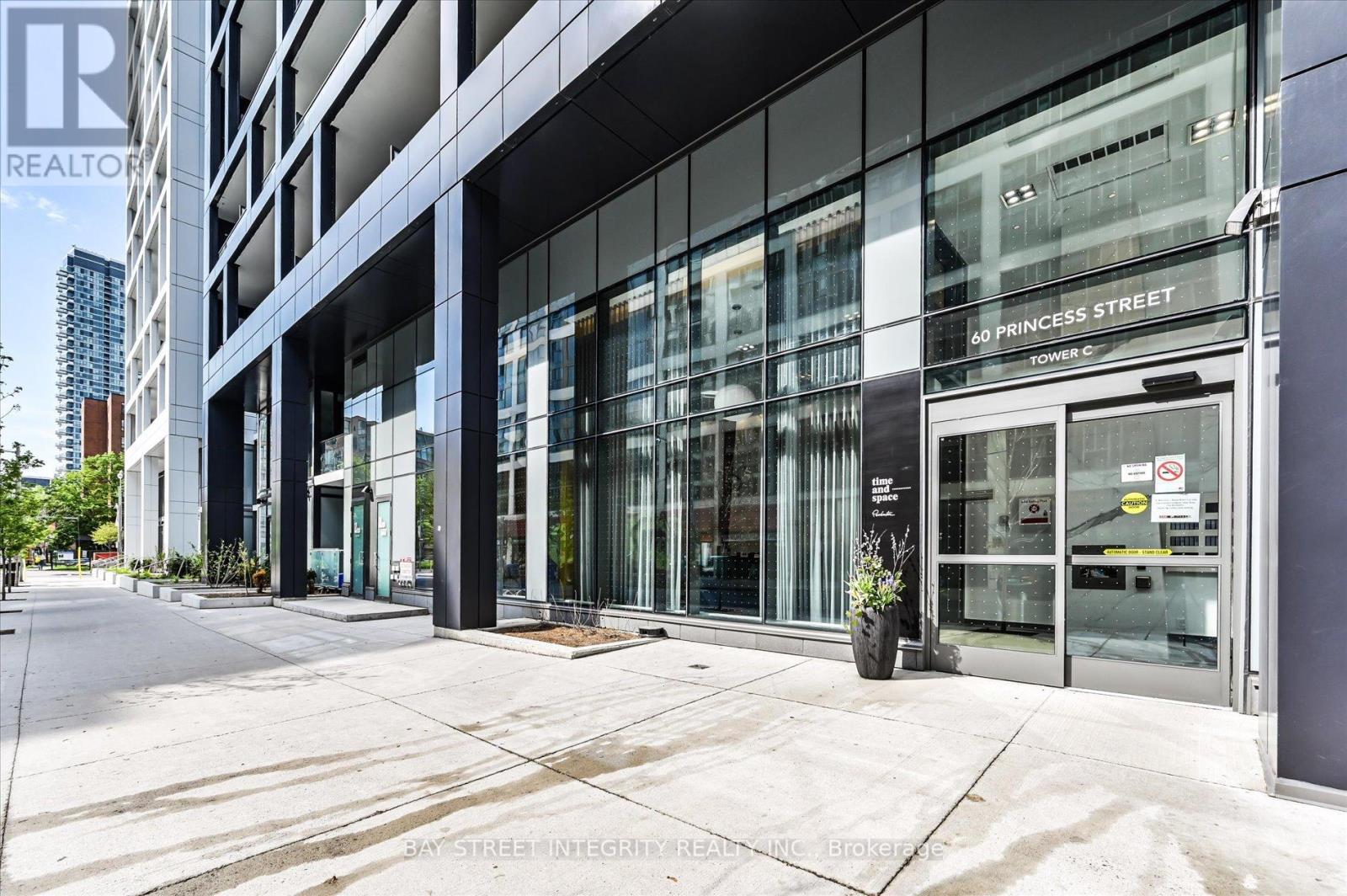 516 - 60 Princess Street, Toronto, Ontario  M5A 2C7 - Photo 3 - C13209074