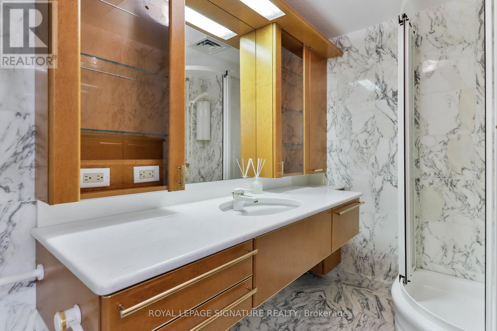 Ph10 - 55 Harbour Square, Toronto, Ontario  M5J 2L1 - Photo 28 - C13209126