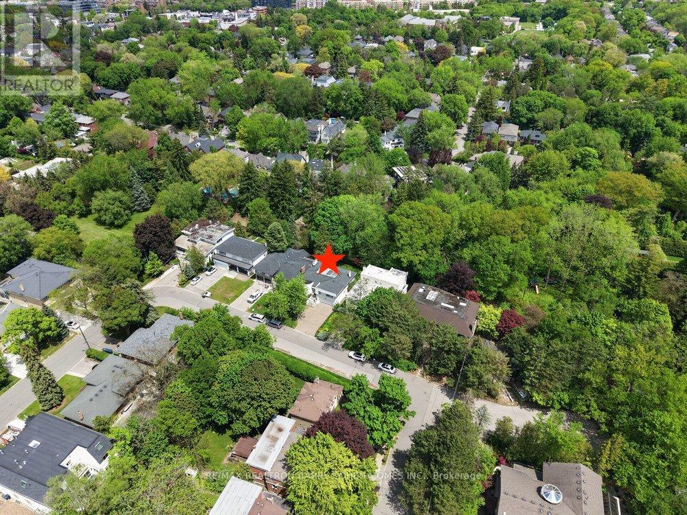 11 Saguenay Avenue, Toronto, Ontario  M5N 2Y5 - Photo 2 - C13209176
