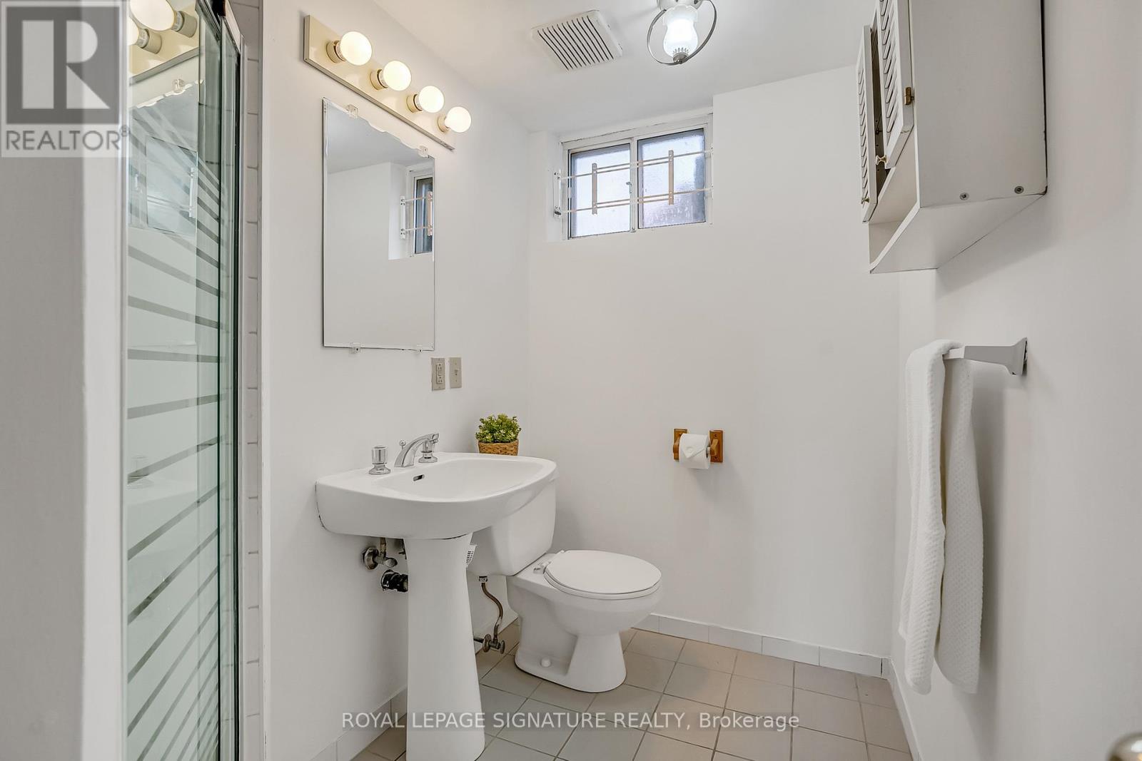 96 Elvaston Drive, Toronto, Ontario  M4A 1N6 - Photo 37 - C13209230
