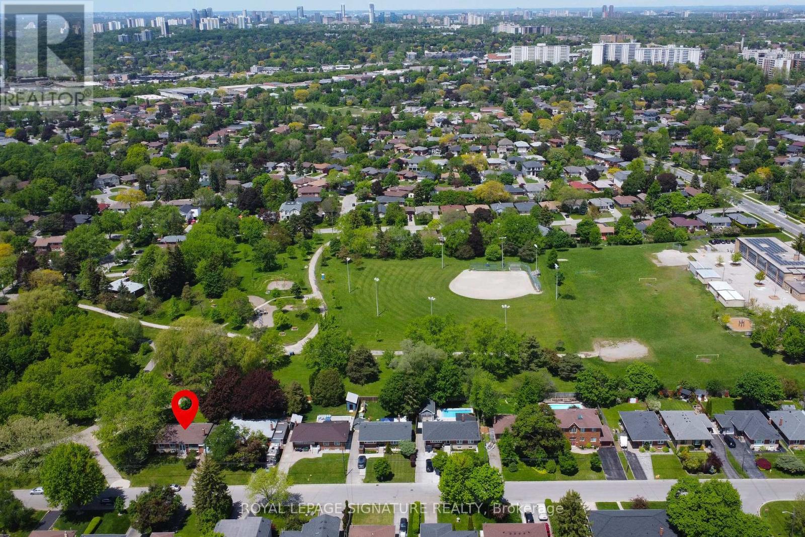 96 Elvaston Drive, Toronto, Ontario  M4A 1N6 - Photo 44 - C13209230