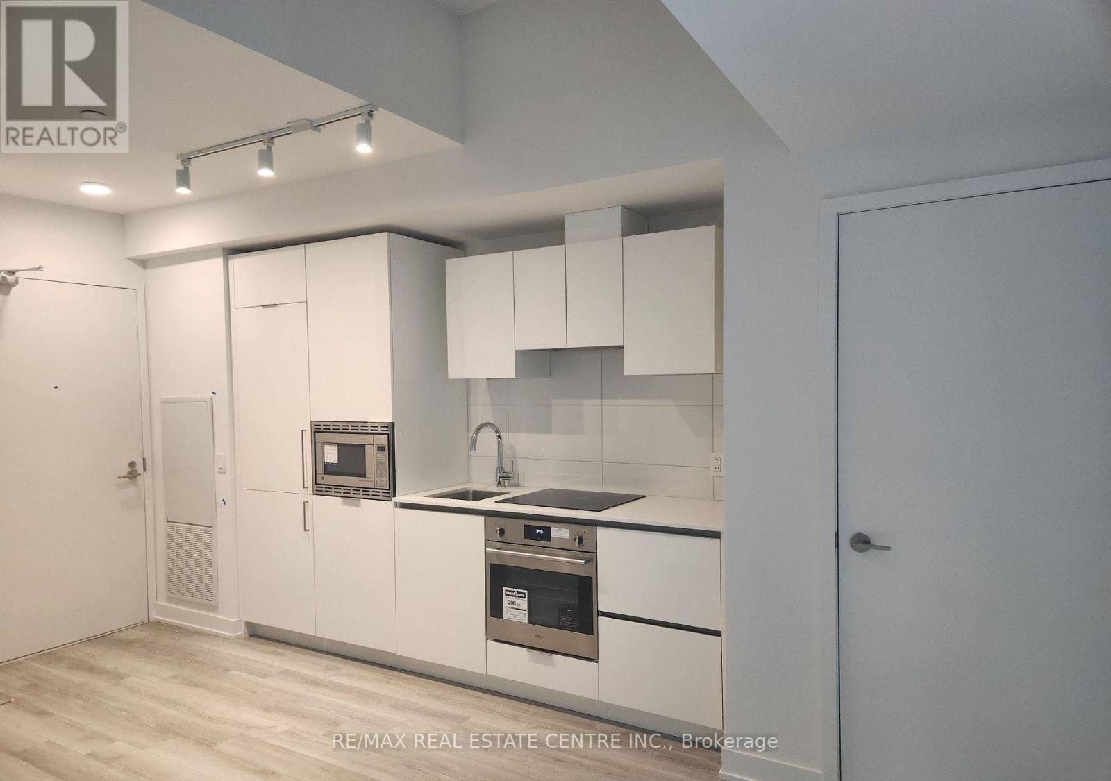 121 St Patrick Street, Toronto, Ontario  M5T 0B8 - Photo 3 - C13209382