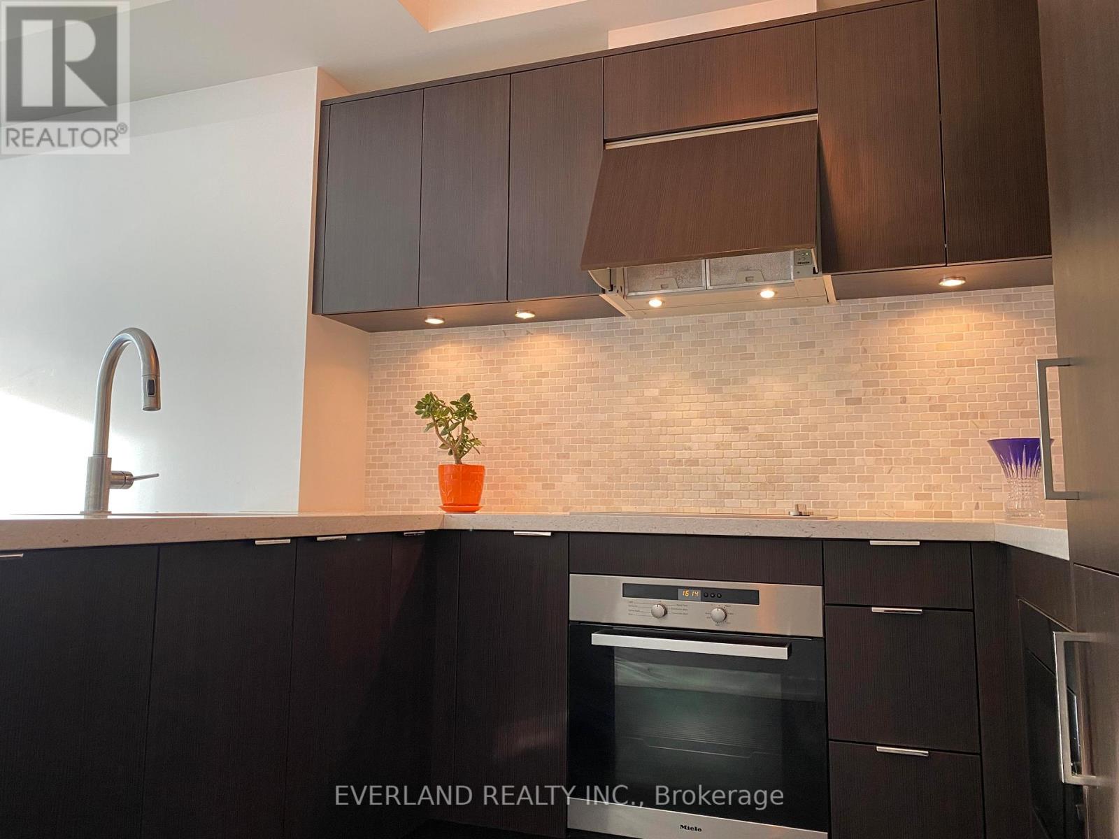 4001 - 21 Widmer Street, Toronto, Ontario  M5V 0B8 - Photo 10 - C13209396