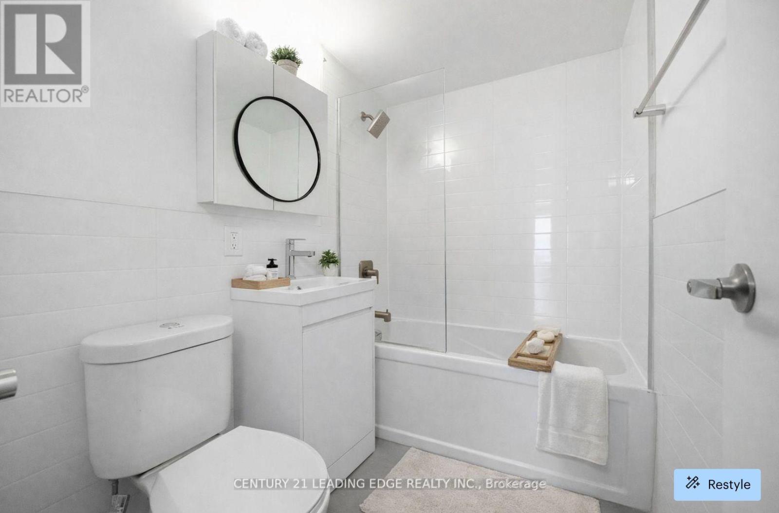 501 - 103 Avenue Road, Toronto, Ontario  M5R 2G9 - Photo 9 - C13209402