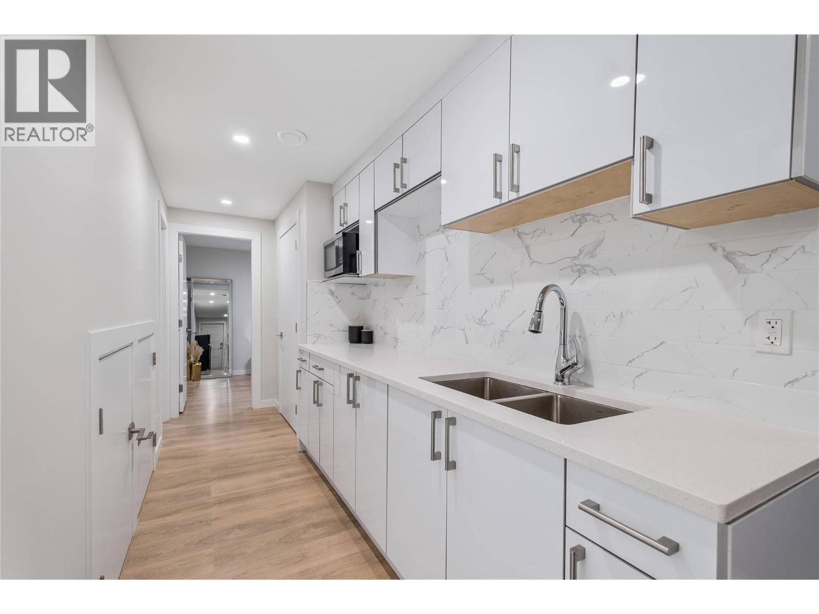 1291 Mountainview Street, Kelowna, British Columbia  V1Y 4M9 - Photo 10 - 10389209