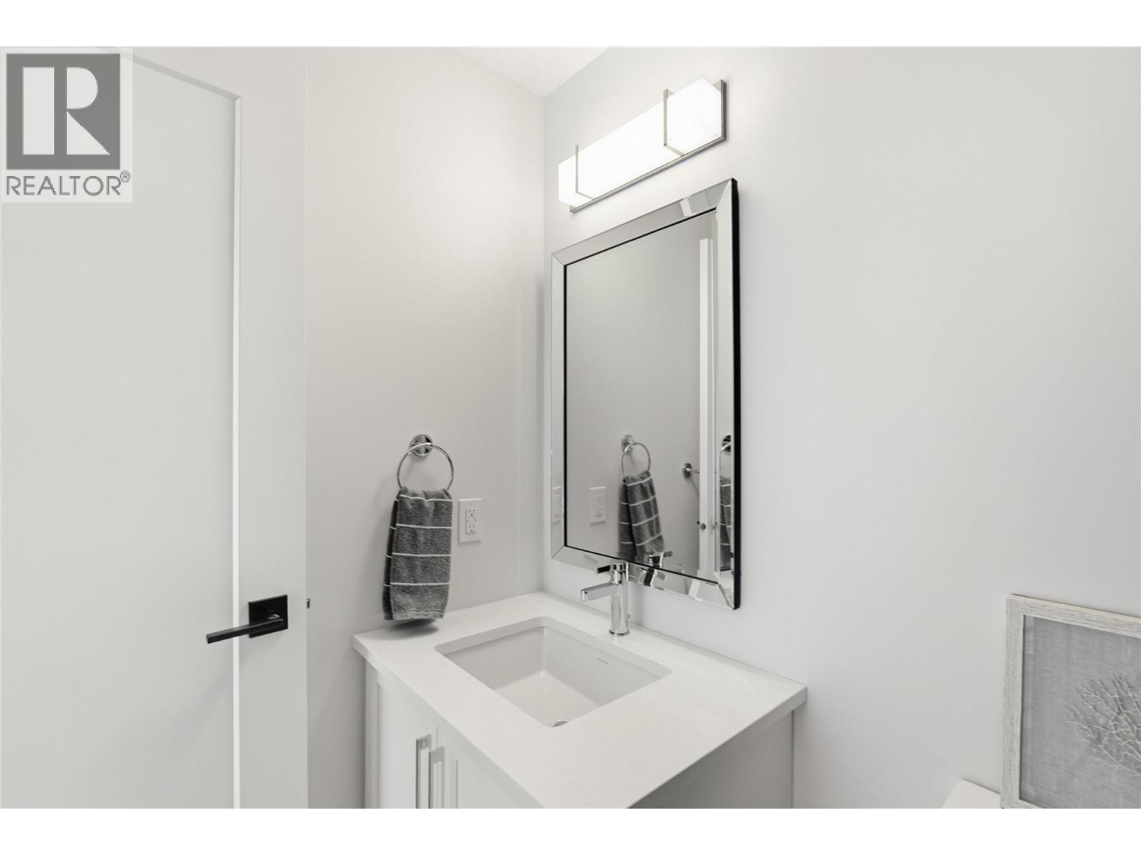 122 River Gate Drive, Kamloops, British Columbia  V2H 0E4 - Photo 6 - 10389239