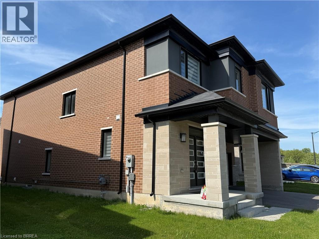 18 Dolucci Crescent, Brampton, Ontario  L7A 5E9 - Photo 2 - 40834212