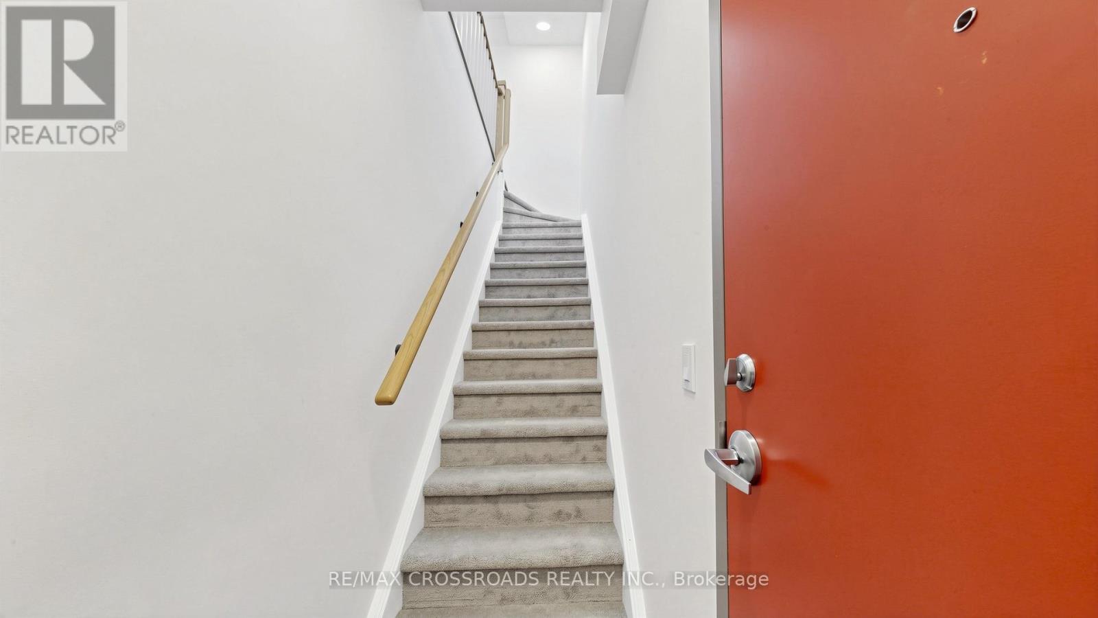 1119 - 2635 William Jackson Drive, Pickering, Ontario  L1X 0L6 - Photo 3 - E13209094