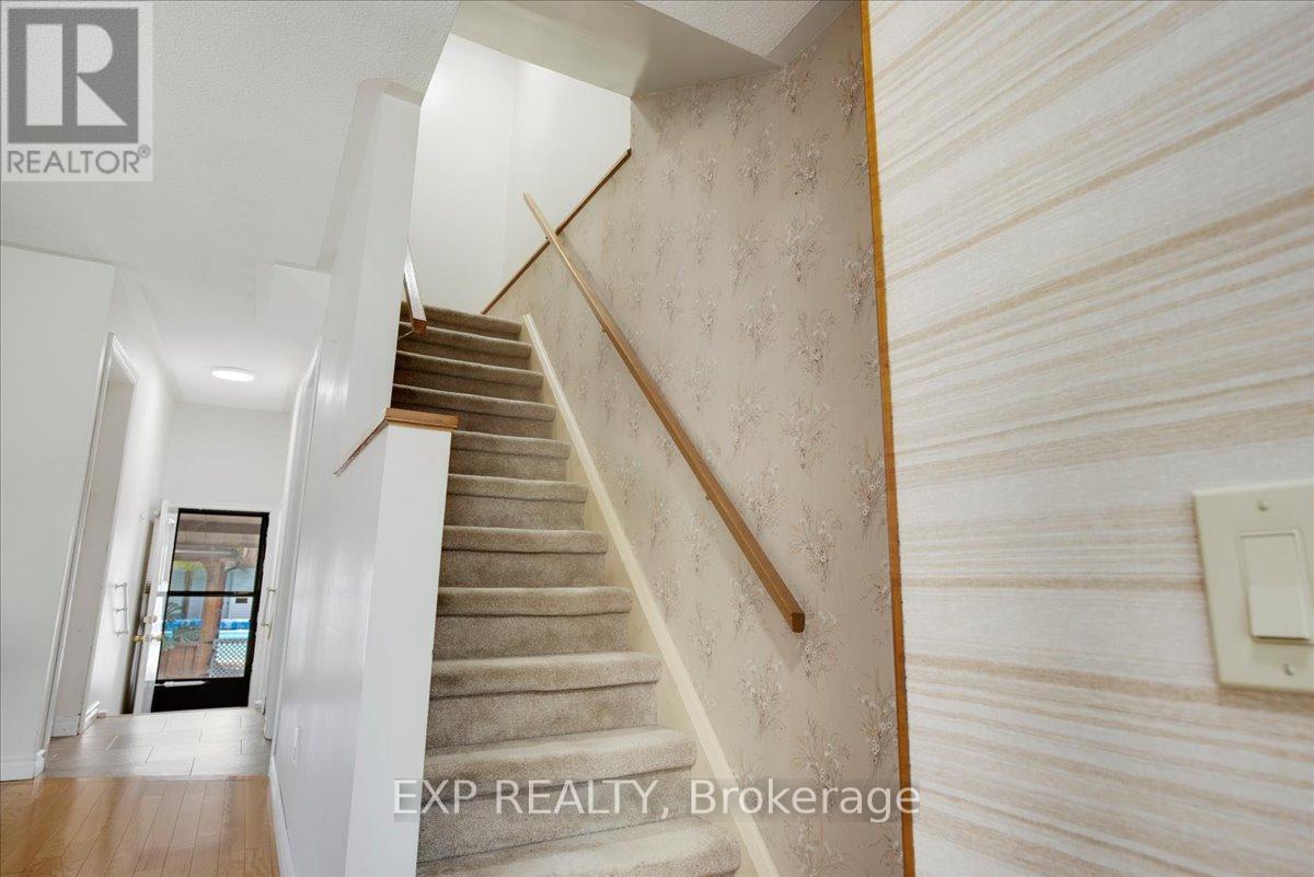 376 Surrey Drive, Oshawa (Eastdale), Ontario  L1G 6H1 - Photo 12 - E13209172