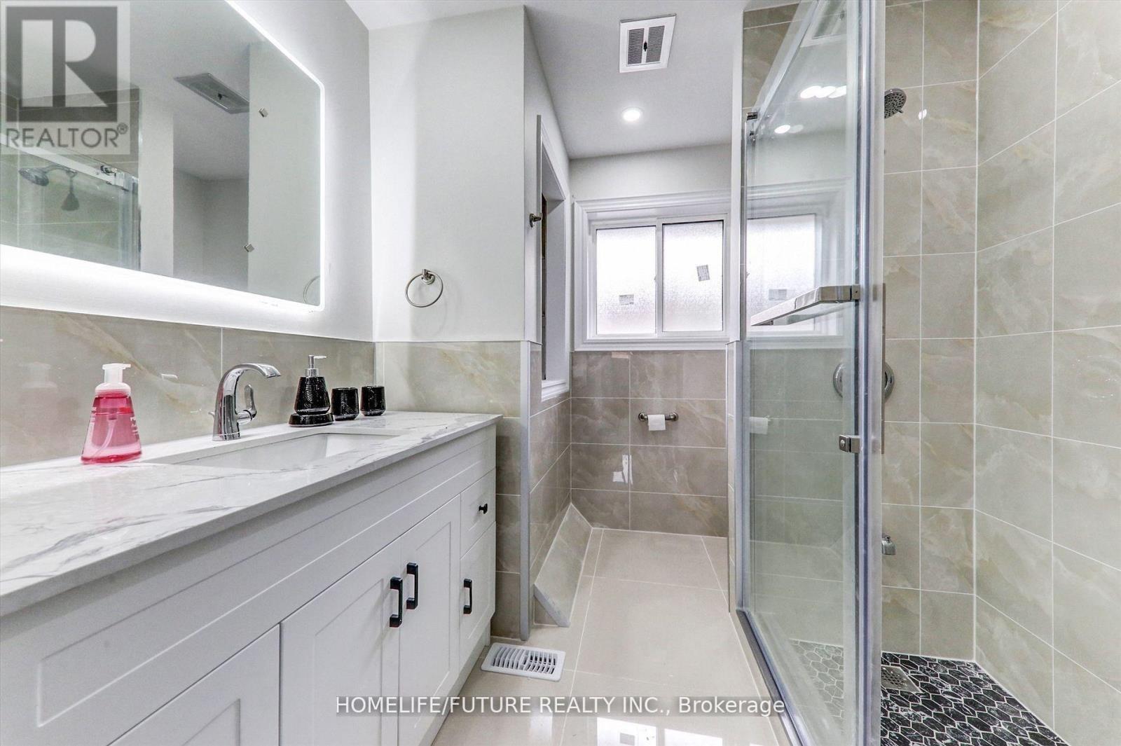 Main - 66 Valdez Court, Oshawa, Ontario  L1J 5W9 - Photo 14 - E13209194