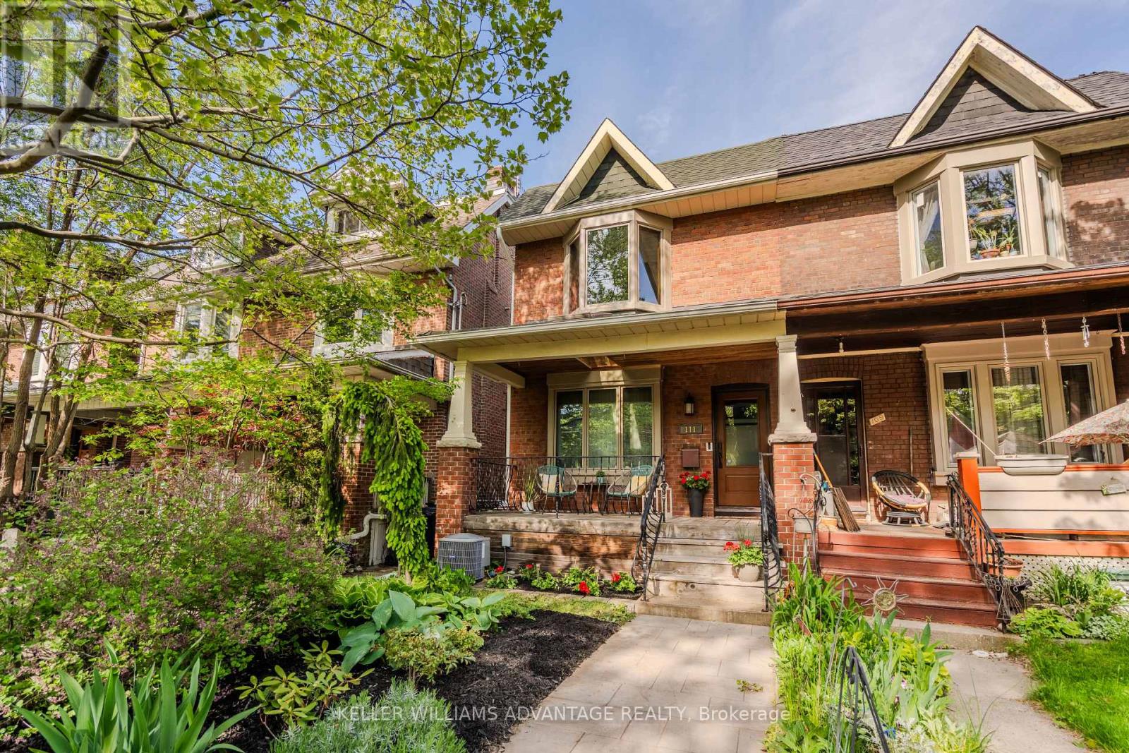 111 RAINSFORD ROAD, Toronto, Ontario
