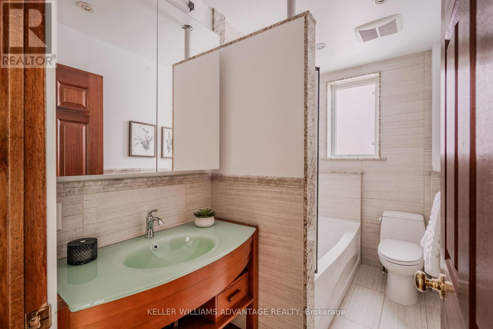 111 Rainsford Road, Toronto, Ontario  M4L 3N8 - Photo 25 - E13209218