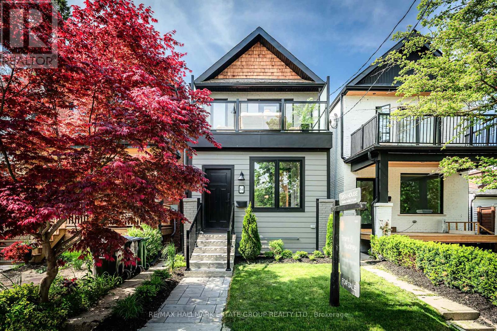 54 SPROAT AVENUE, Toronto, Ontario