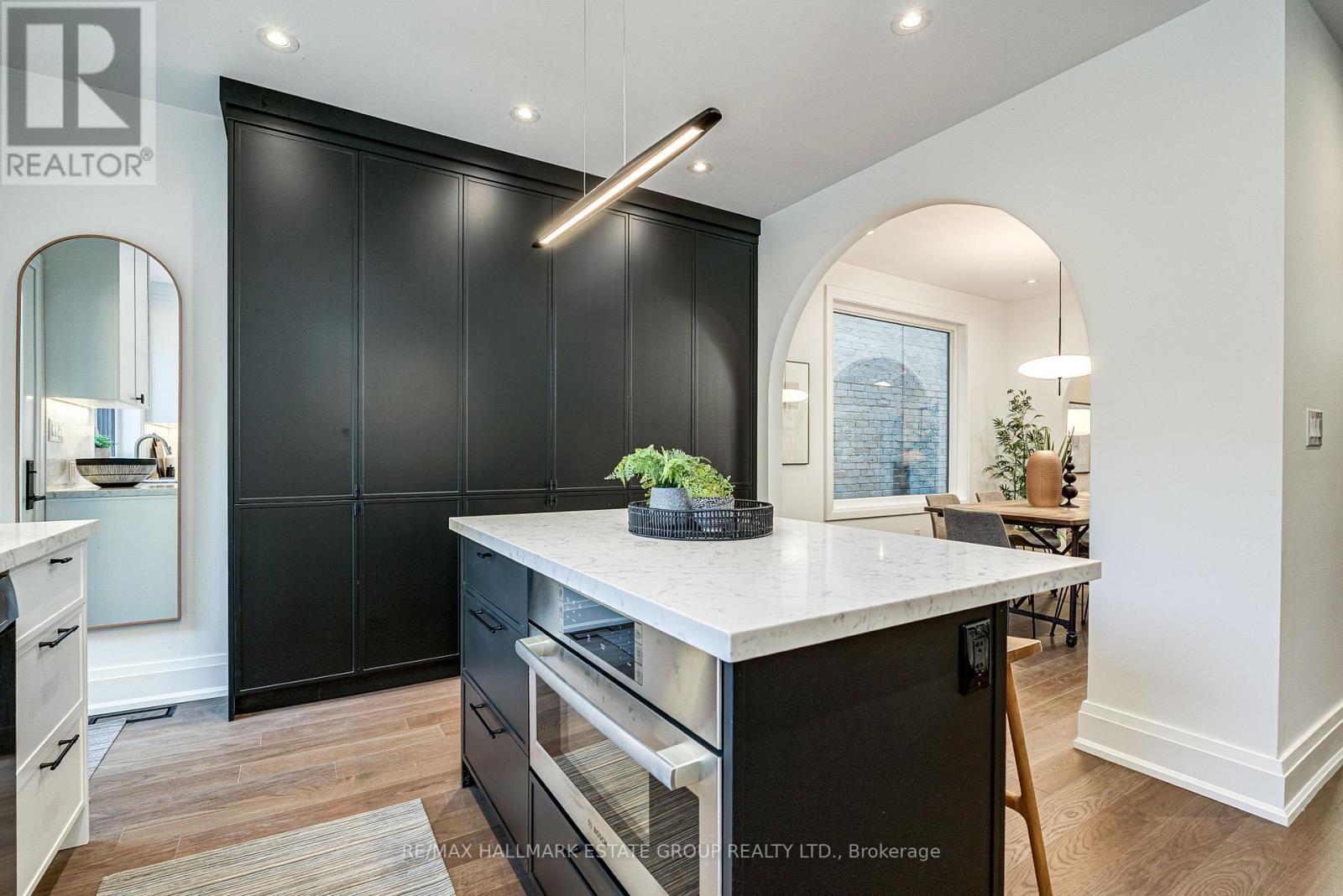 54 Sproat Avenue, Toronto, Ontario  M4M 1W4 - Photo 14 - E13209332
