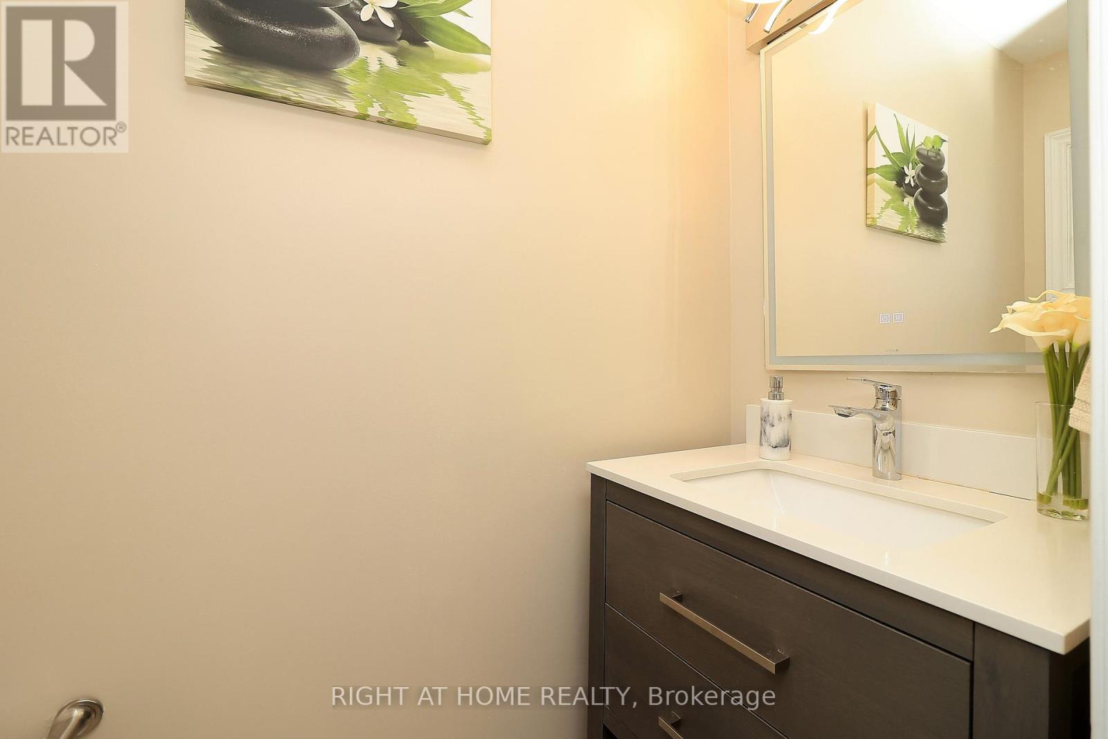 284 Belfast Court, Oshawa, Ontario  L1J 6K7 - Photo 16 - E13209376