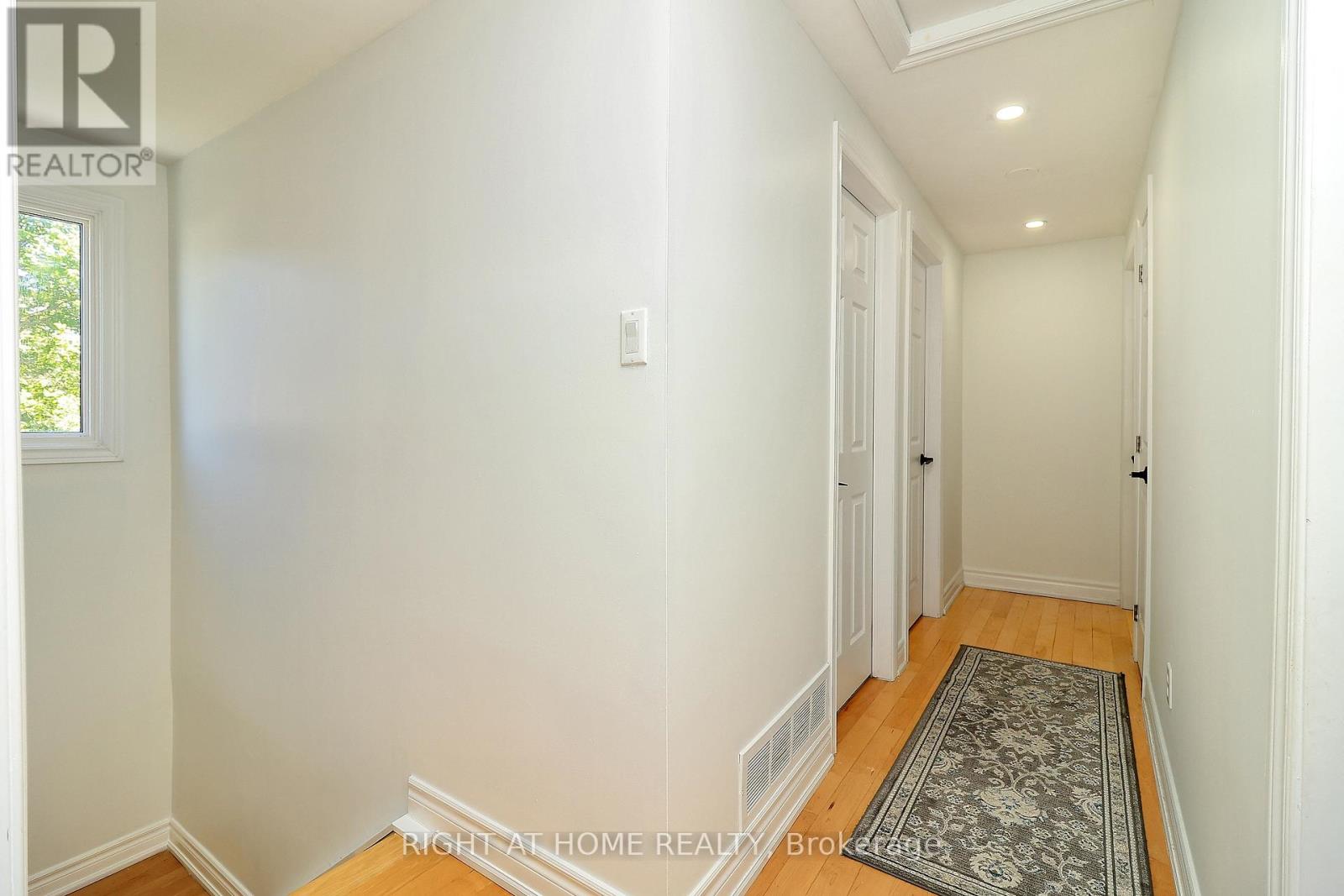 284 Belfast Court, Oshawa, Ontario  L1J 6K7 - Photo 17 - E13209376
