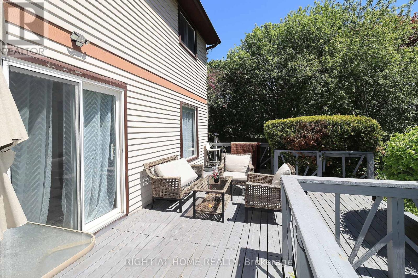 284 Belfast Court, Oshawa, Ontario  L1J 6K7 - Photo 32 - E13209376