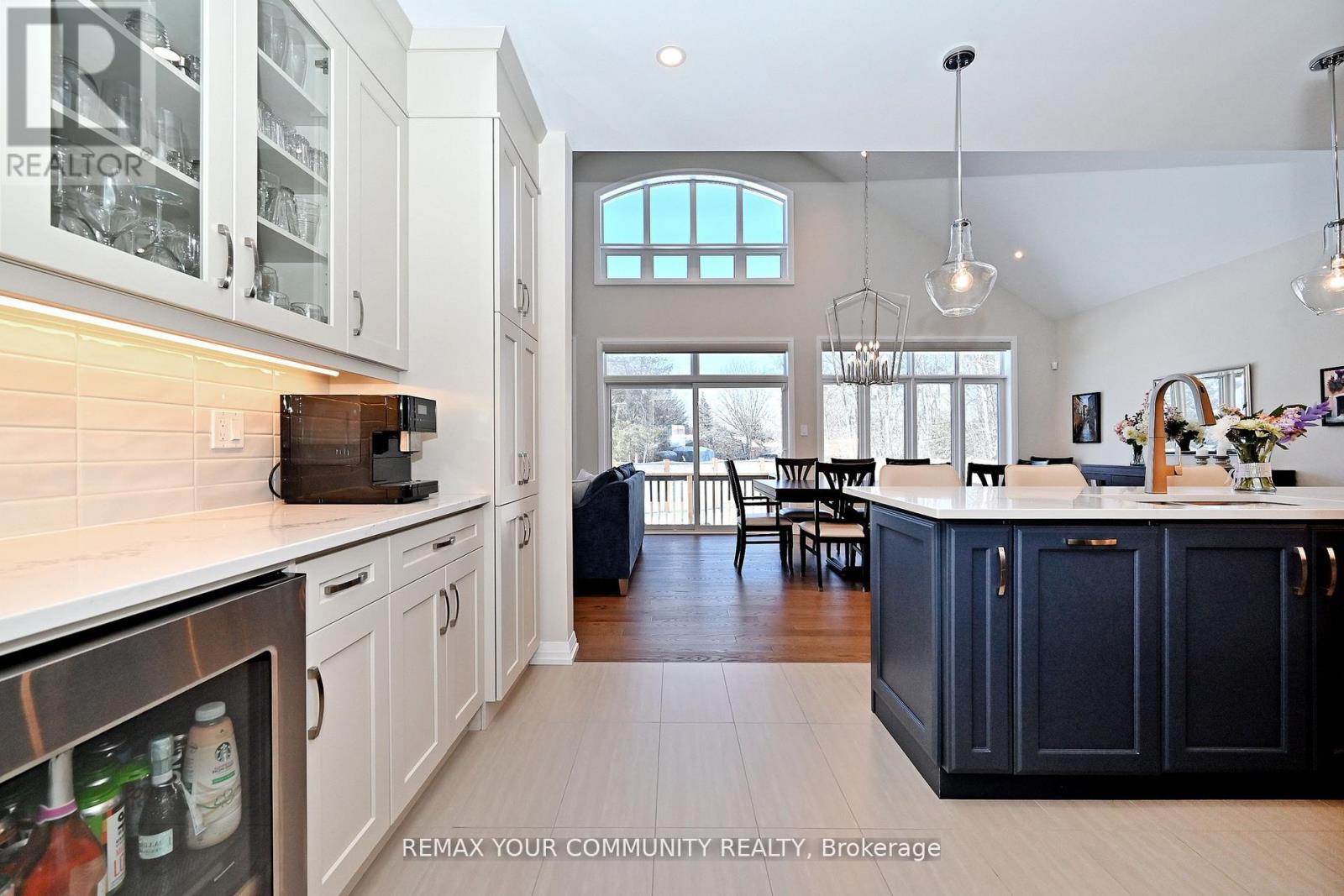 10 Holtby Court, Scugog, Ontario  L9L 0B4 - Photo 5 - E13209440