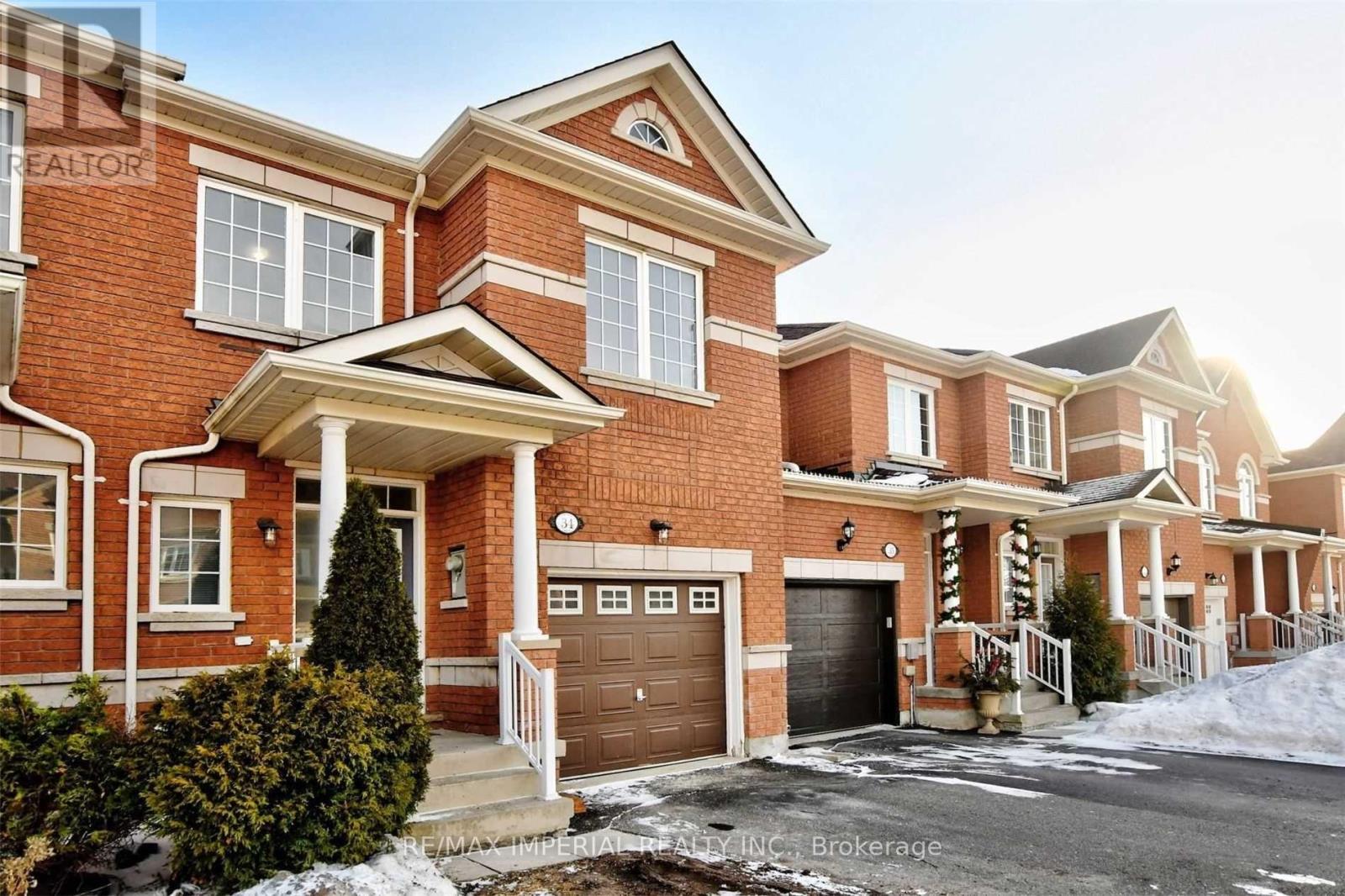 34 - 8 TOWNWOOD DRIVE, Richmond Hill, Ontario