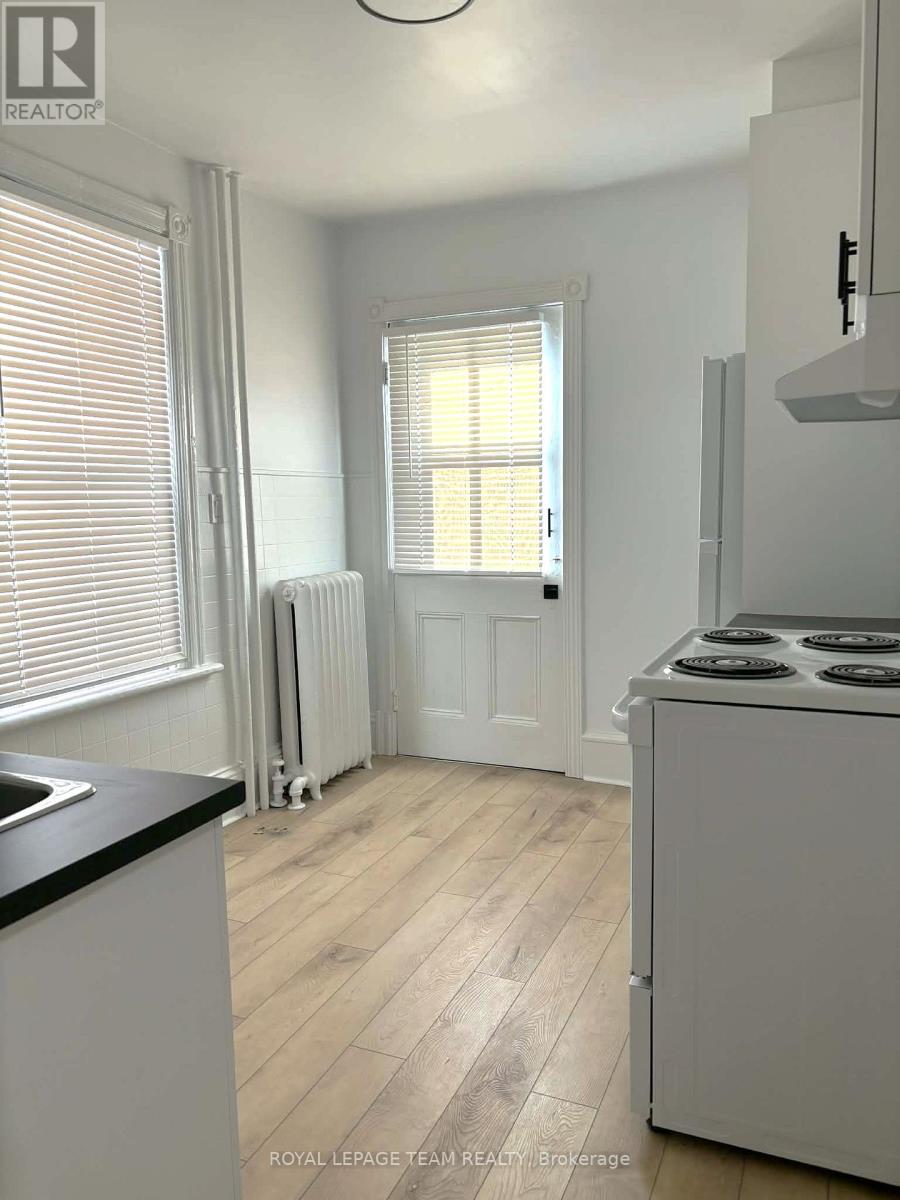 158 St Andrew Street, Ottawa, Ontario  K1N 5G4 - Photo 6 - X12613342