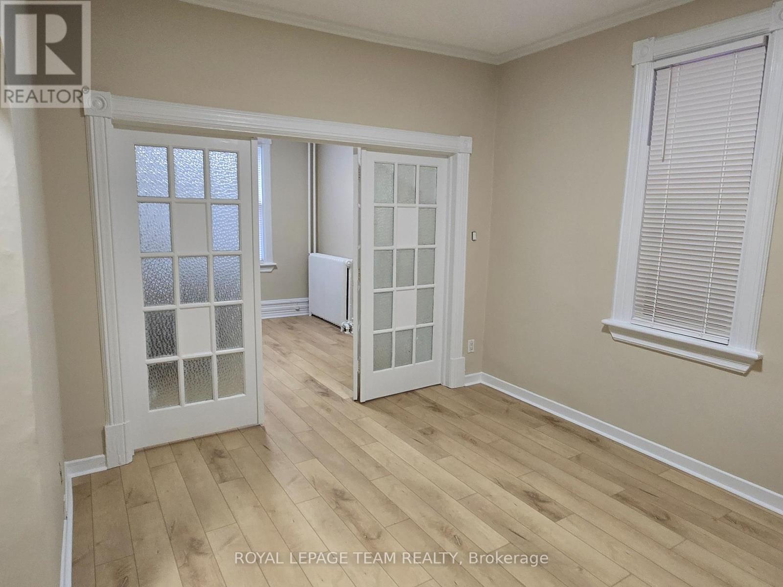 158 St Andrew Street, Ottawa, Ontario  K1N 5G4 - Photo 2 - X12613342
