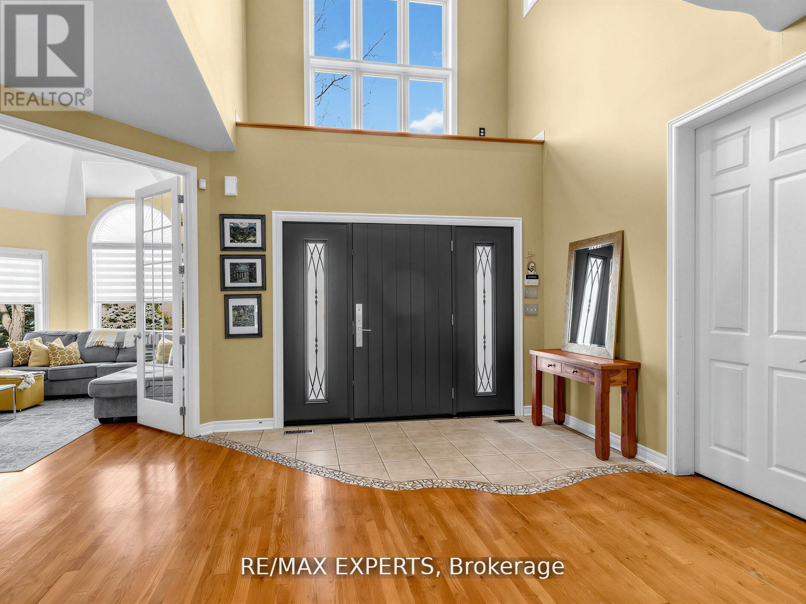 203 Thomson Creek Boulevard, Vaughan, Ontario  L4H 1H1 - Photo 4 - N13209256